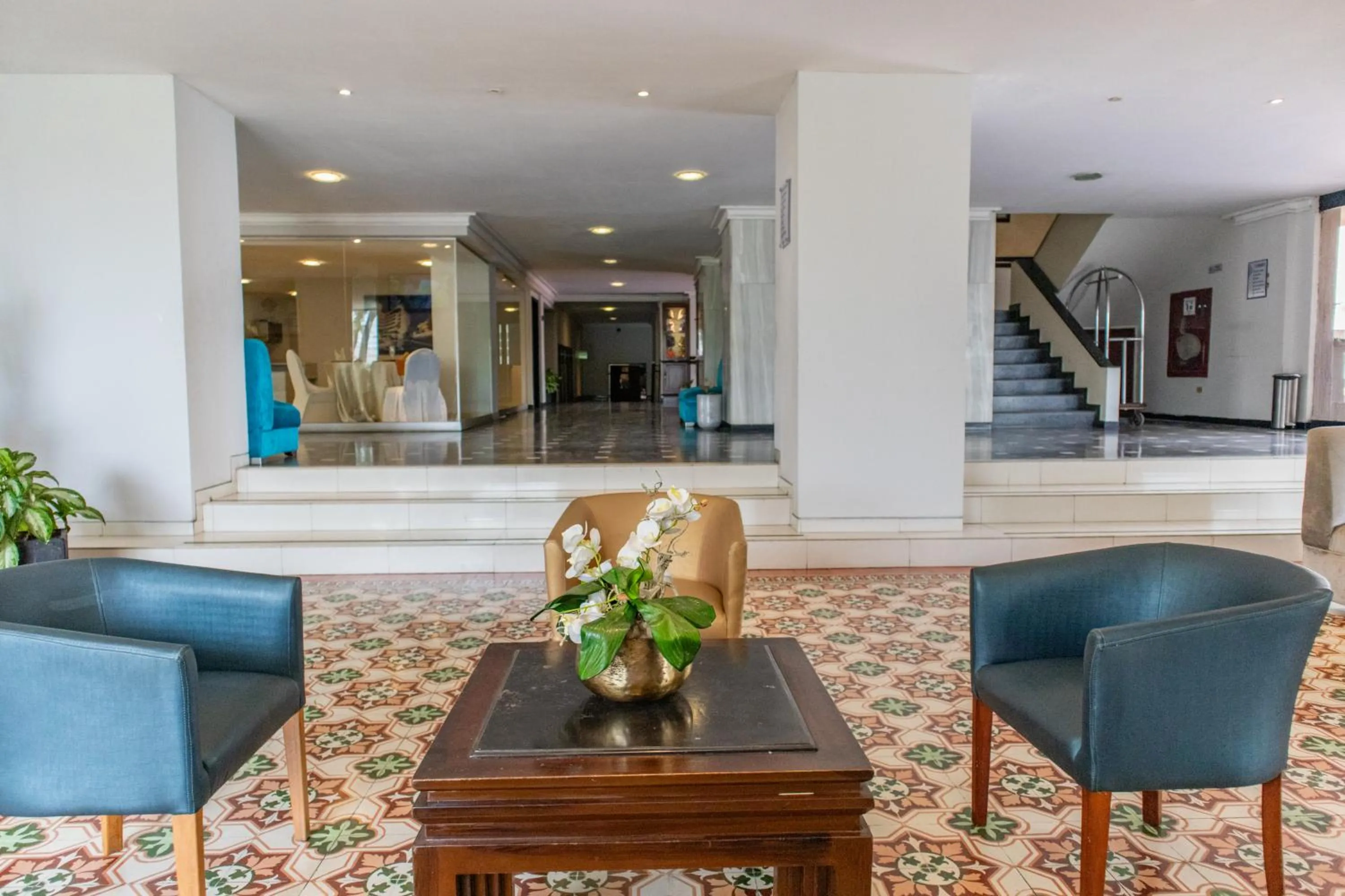 Lobby or reception in Hotel Faranda Express Puerta Del Sol Barranquilla, A Member of Radisson Individuals
