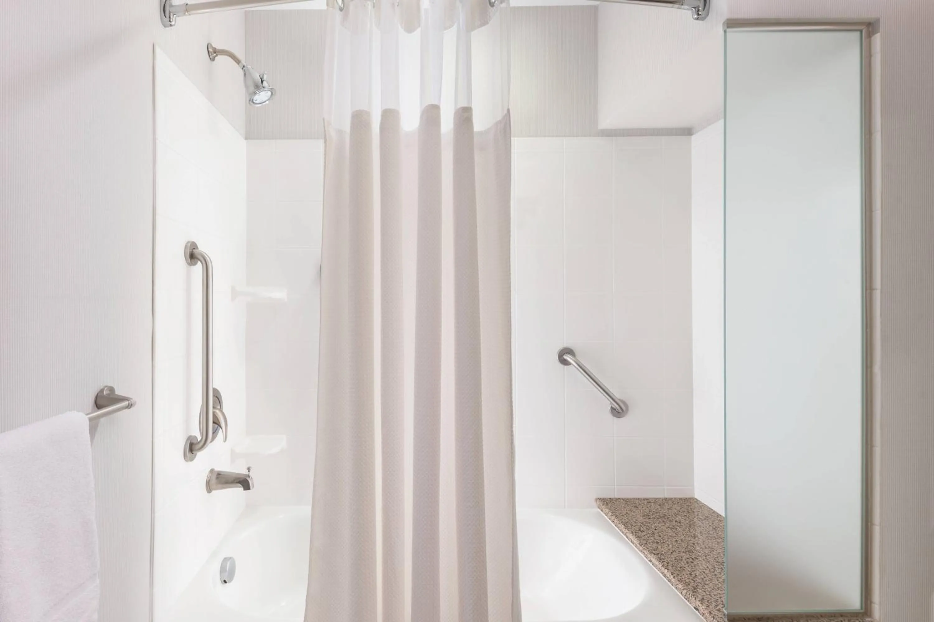 Bathroom in Courtyard by Marriott Greenville Downtown