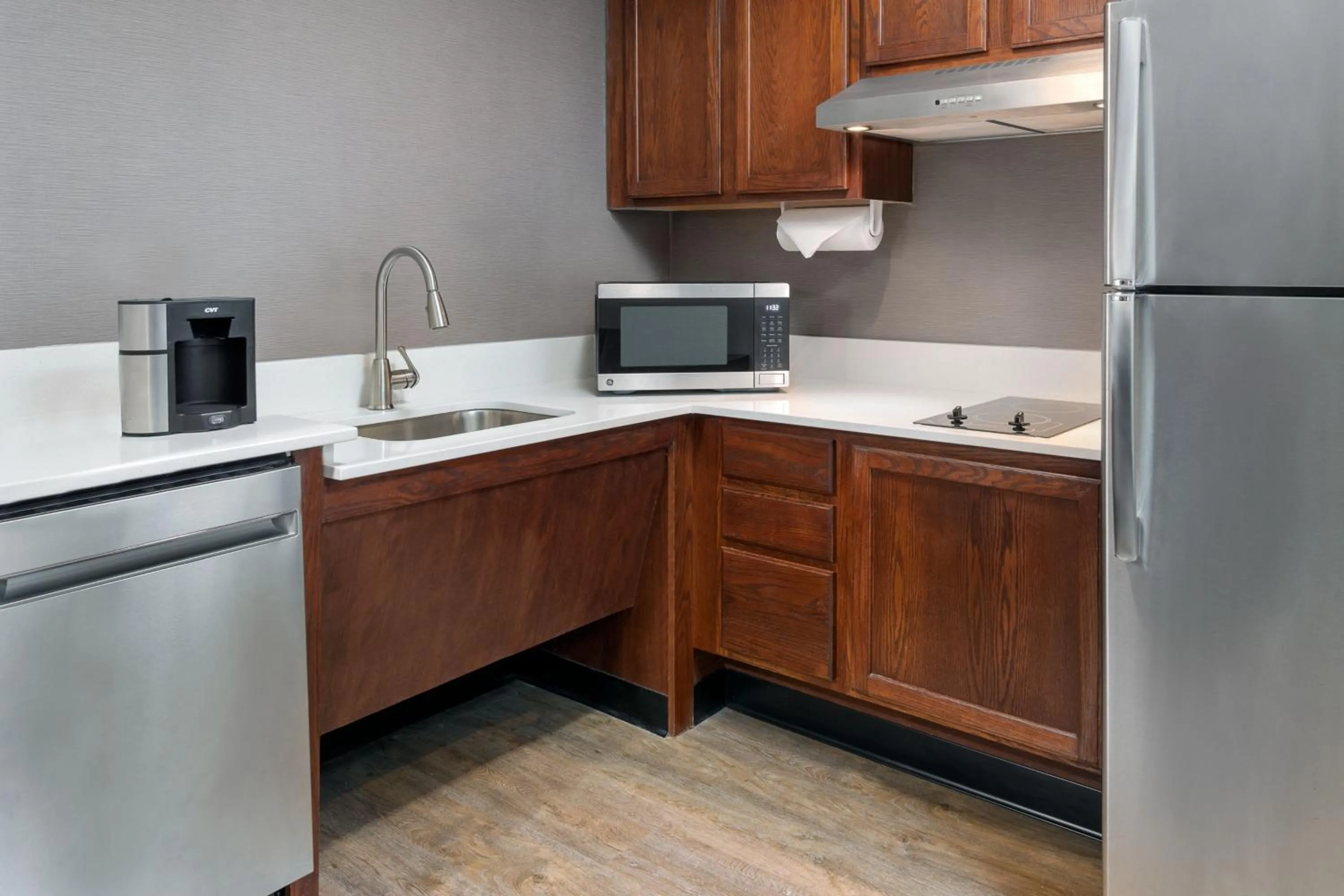 Kitchen or kitchenette in Residence Inn Greenville-Spartanburg Airport