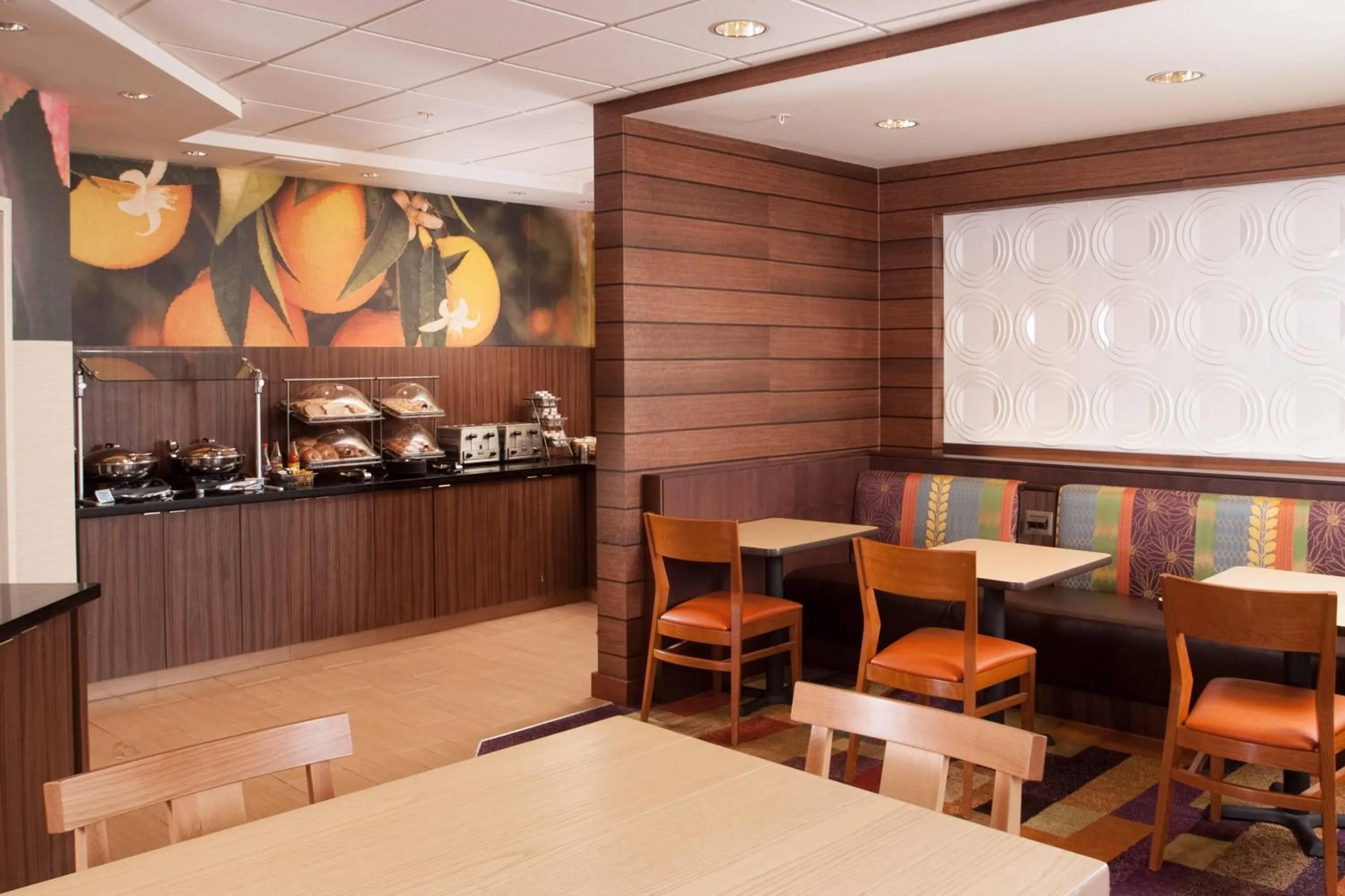 Breakfast in Fairfield Inn Greenville Spartanburg Airport