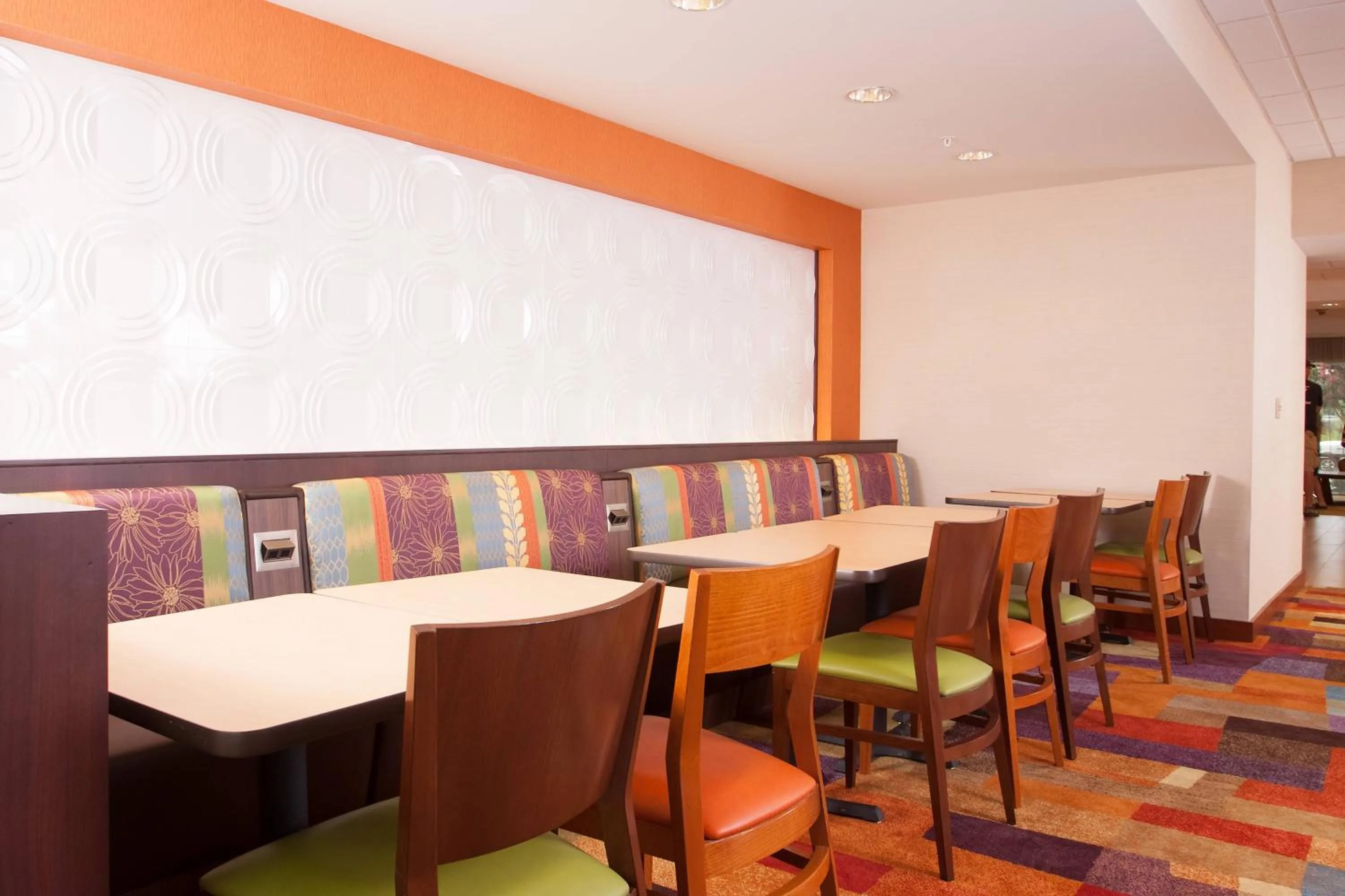 Breakfast in Fairfield Inn Greenville Spartanburg Airport