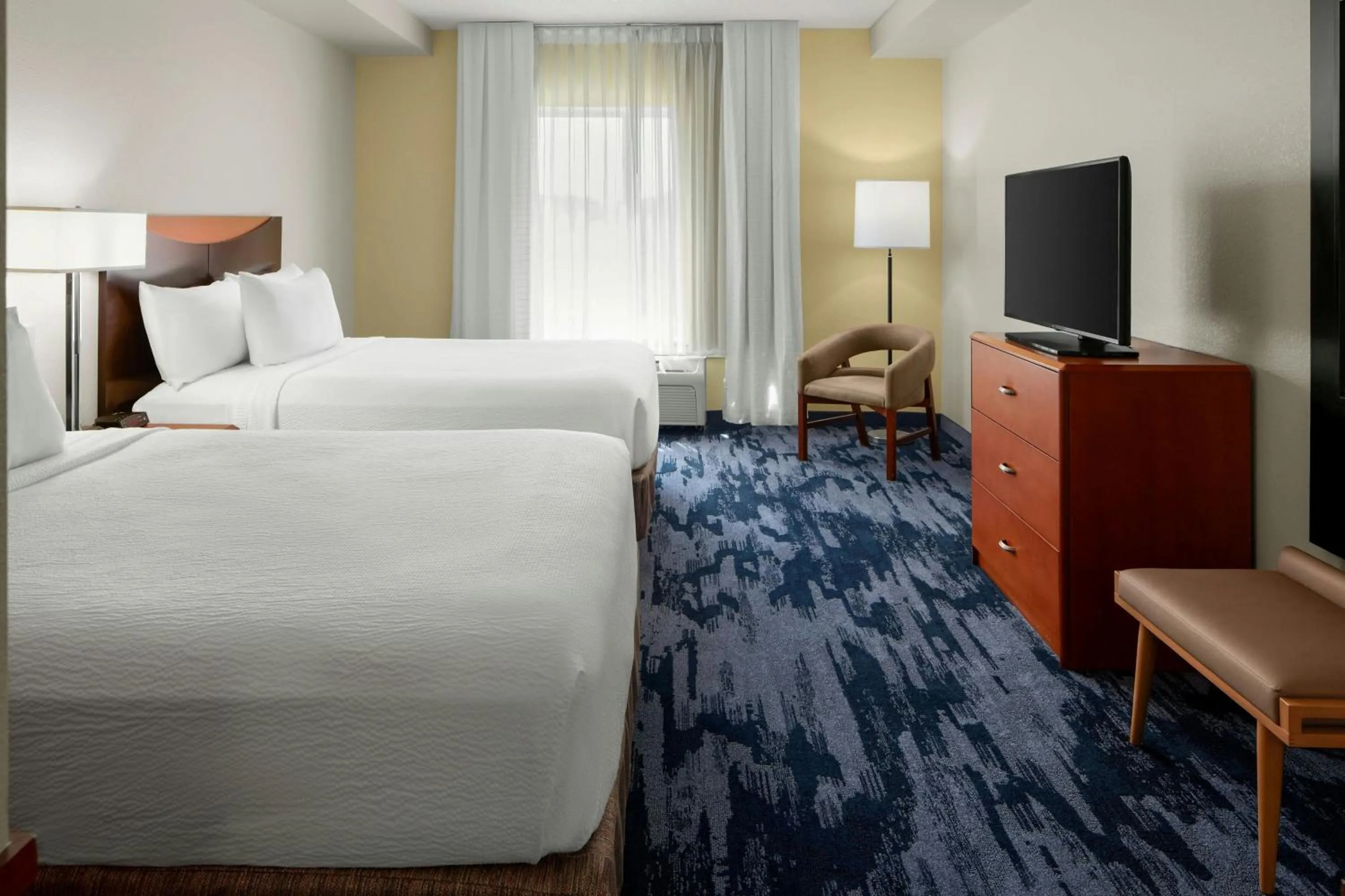 Bedroom, Bed in Fairfield Inn & Suites by Marriott Carlisle