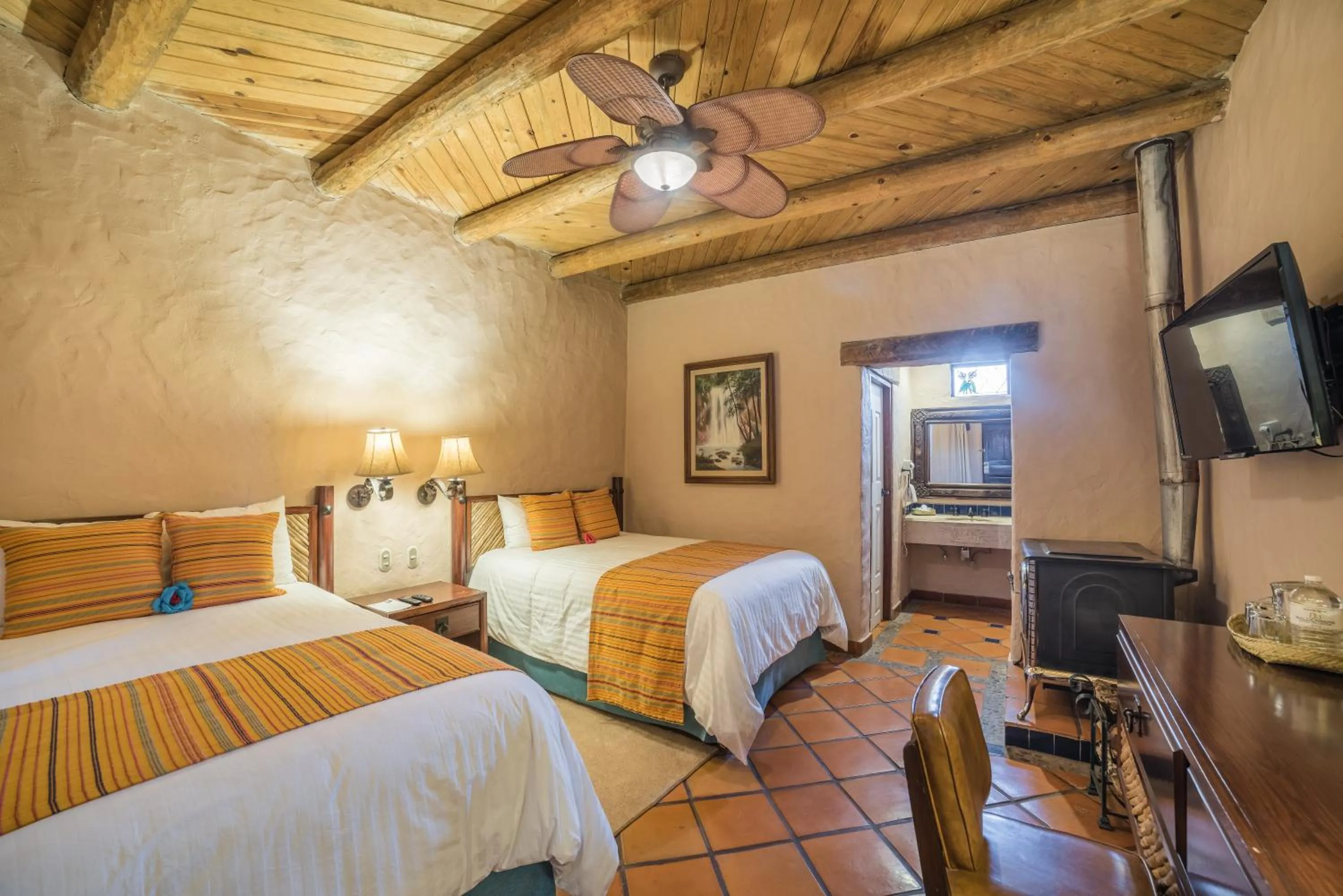 Bed in Hotel Misión Cerocahui a Balderrama Hotel Collection