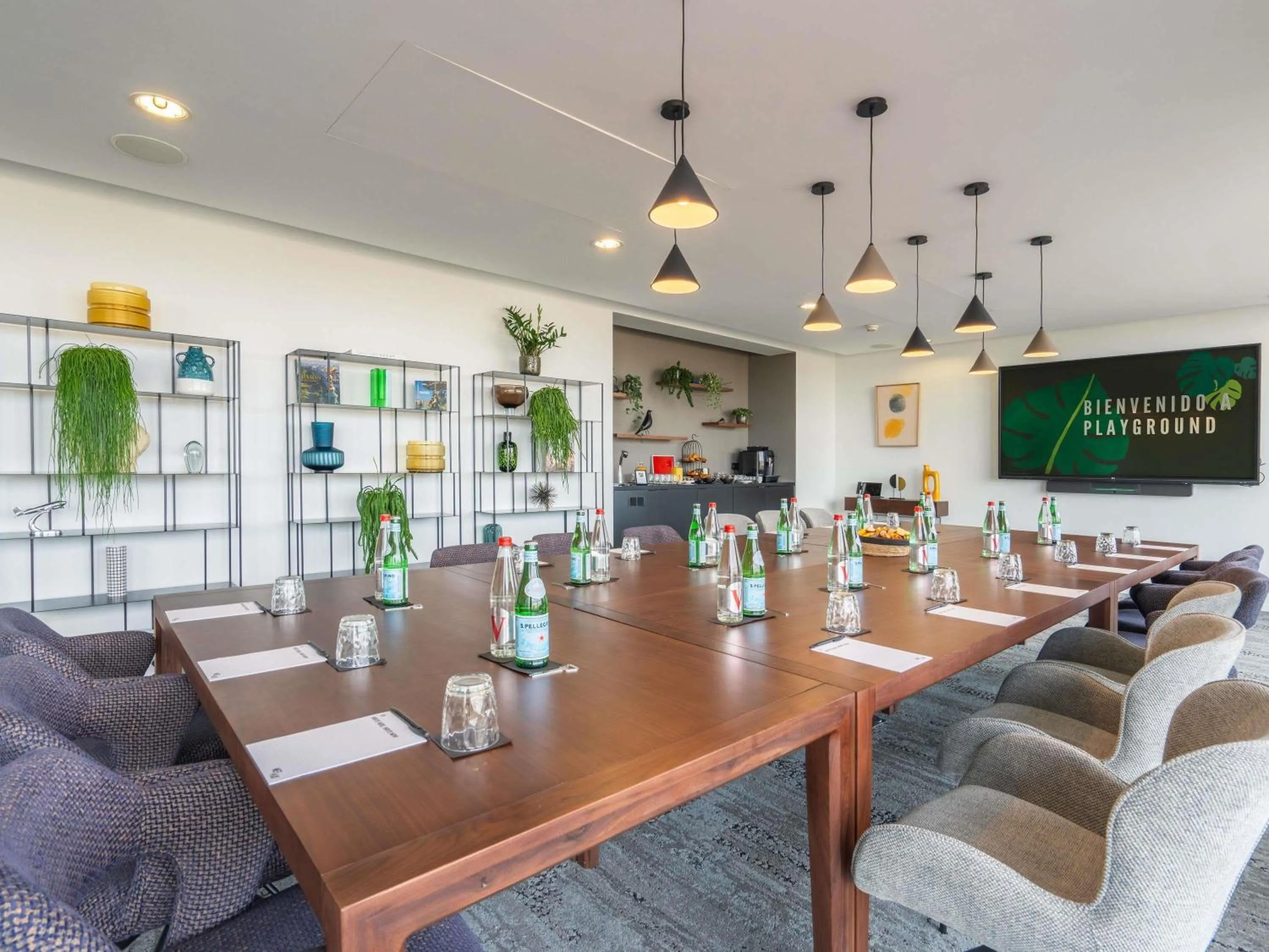 Meeting/conference room in Pullman Paris Tour Eiffel