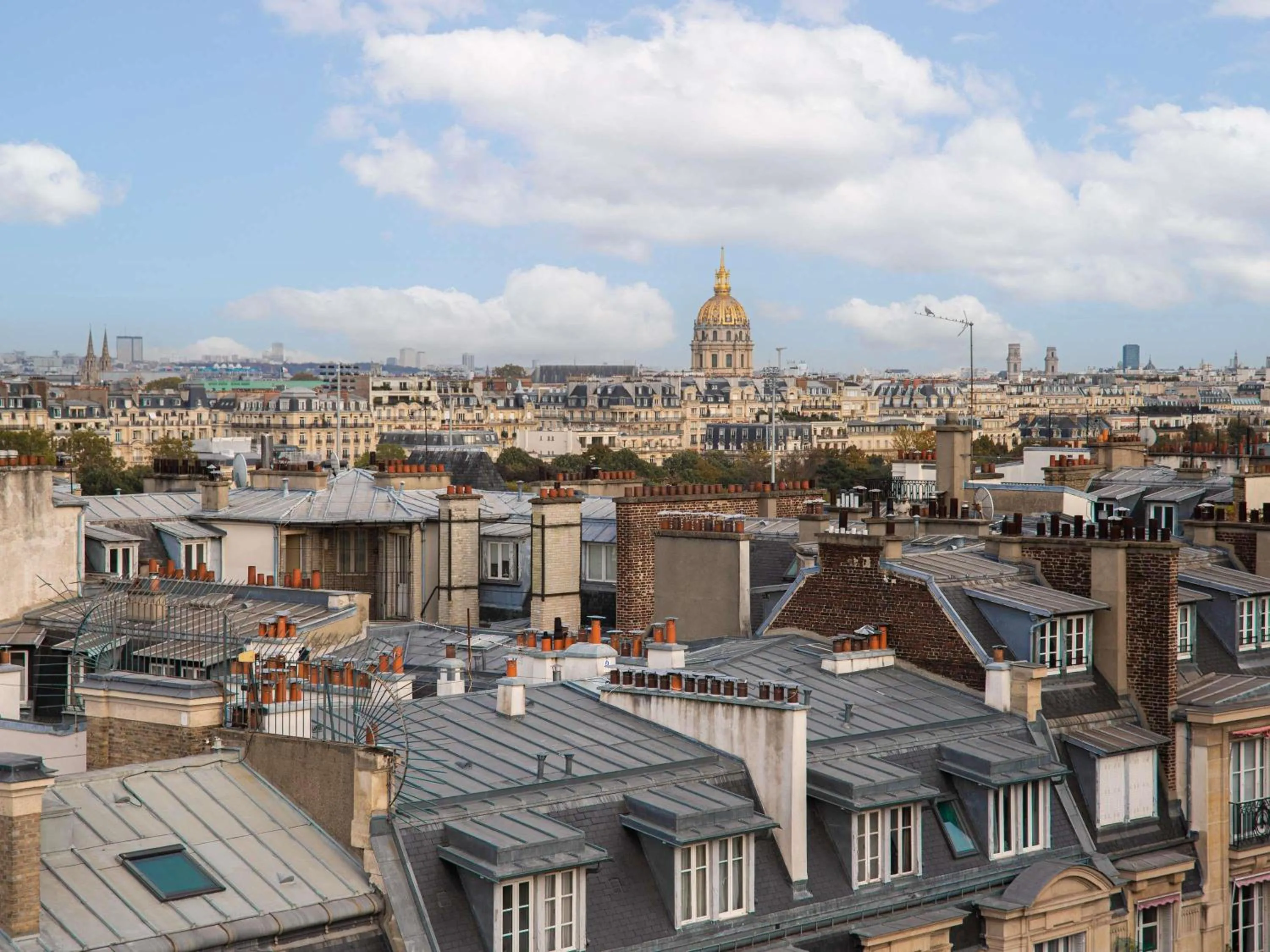 Bedroom in Pullman Paris Tour Eiffel