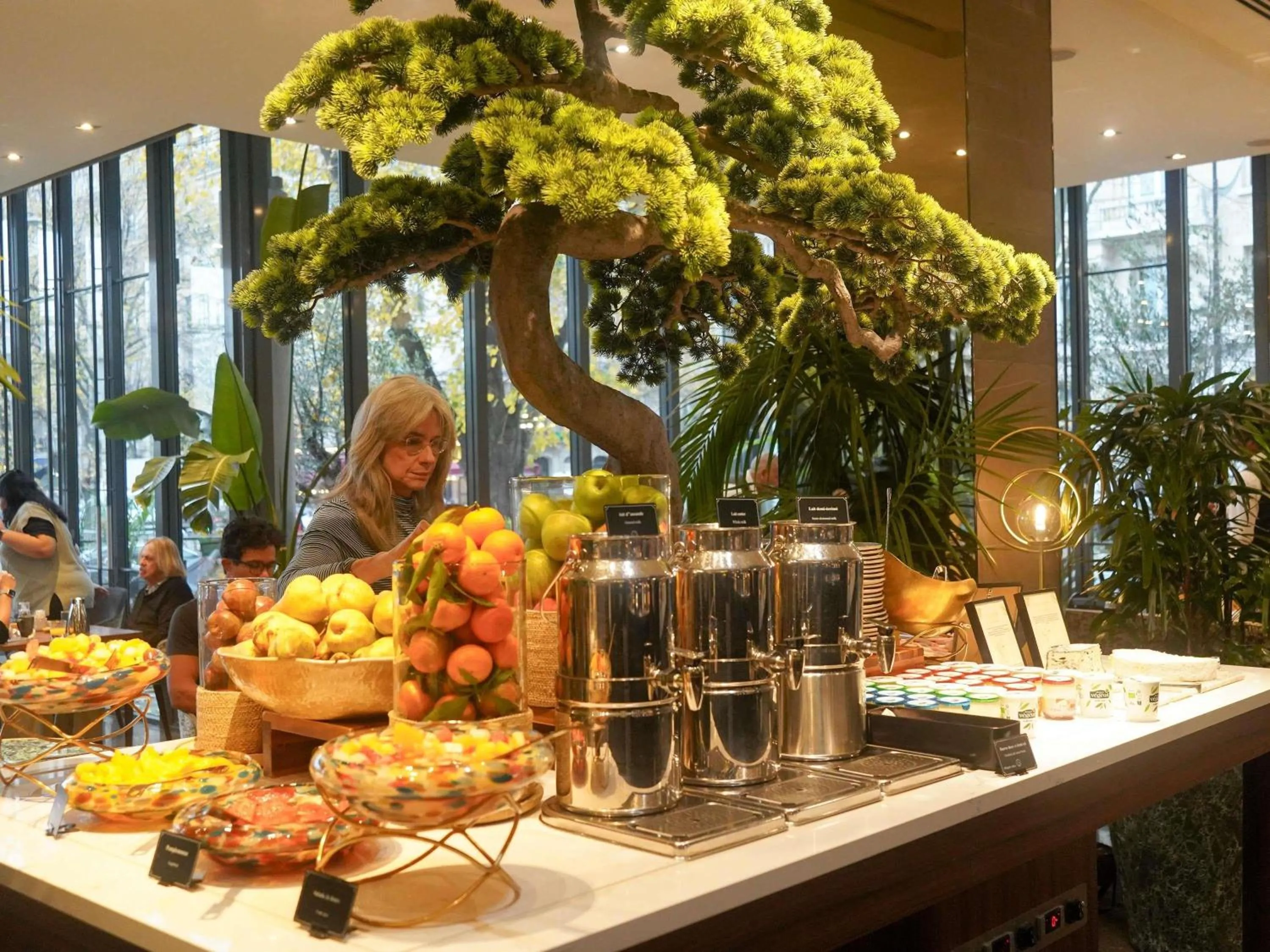 Breakfast in Pullman Paris Tour Eiffel