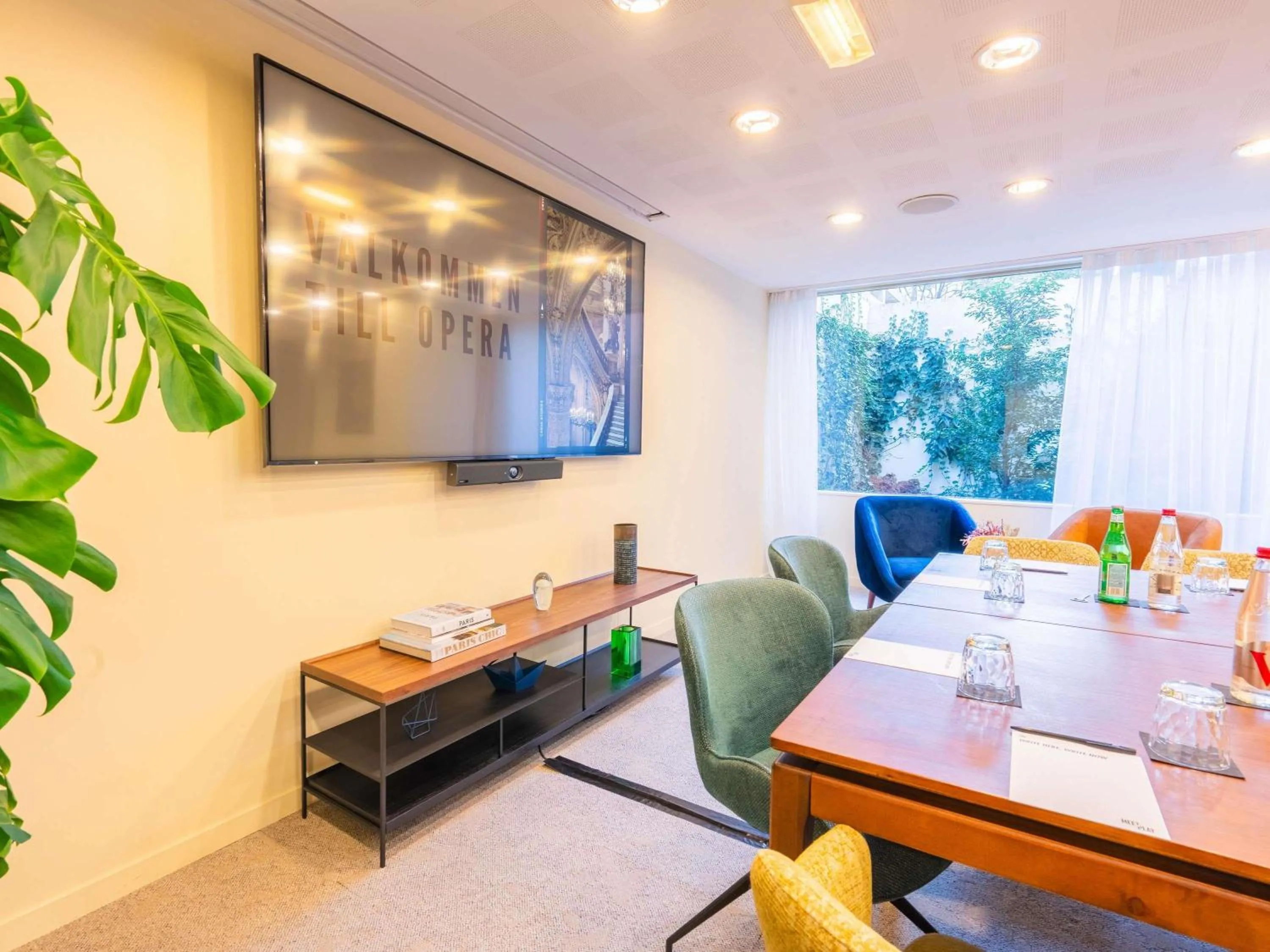 Meeting/conference room in Pullman Paris Tour Eiffel