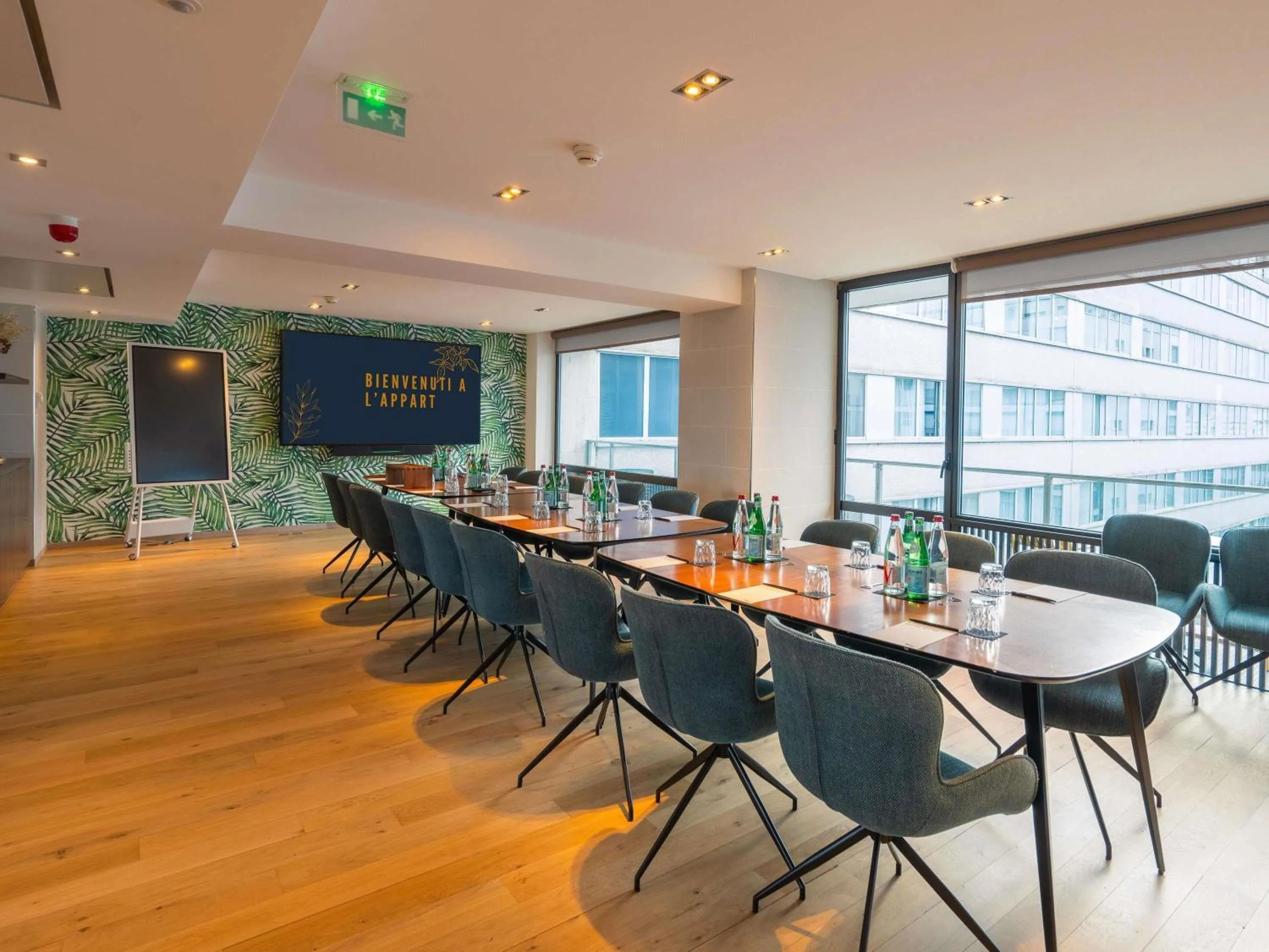 Meeting/conference room in Pullman Paris Tour Eiffel