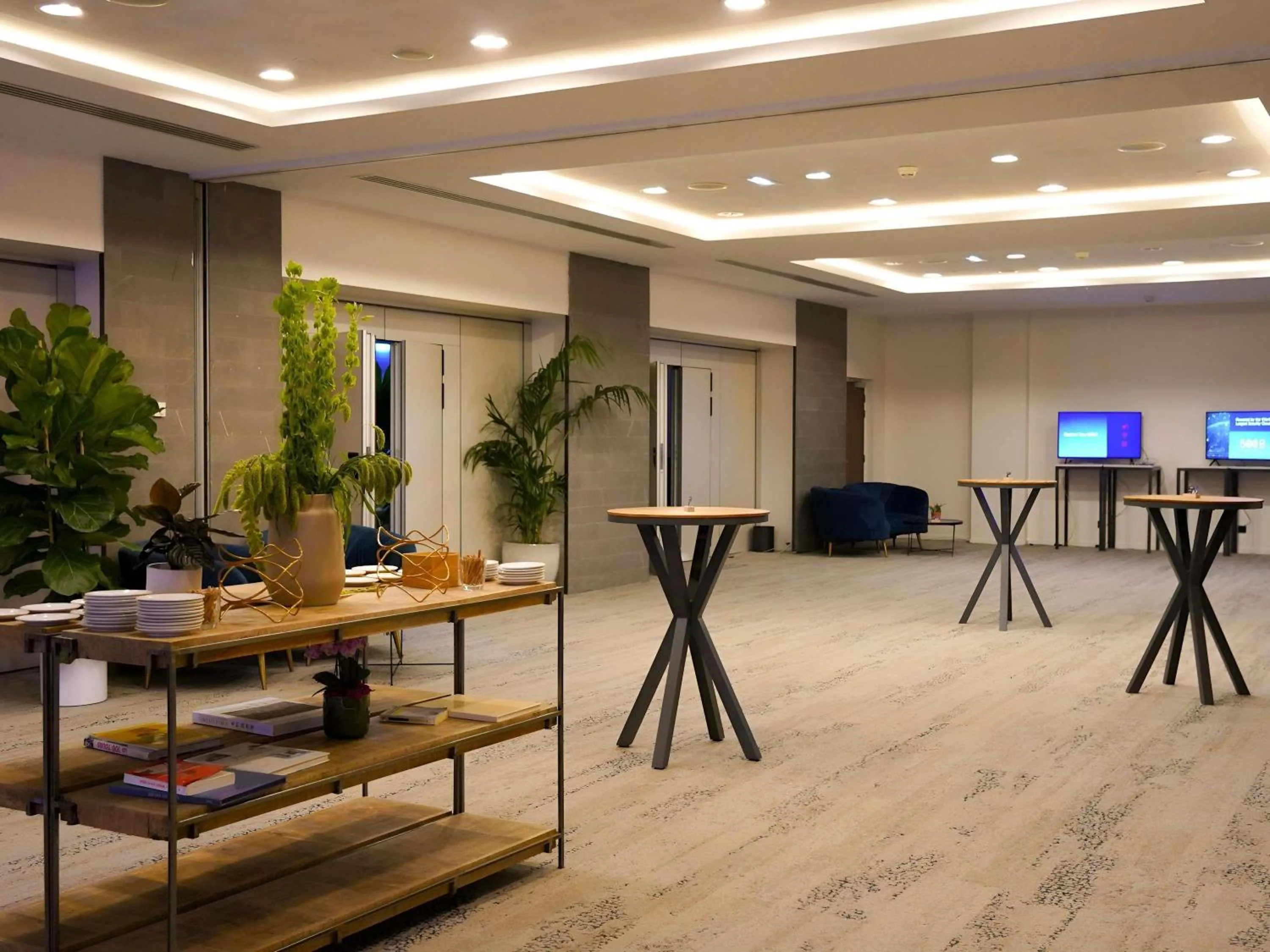 Meeting/conference room in Pullman Paris Tour Eiffel