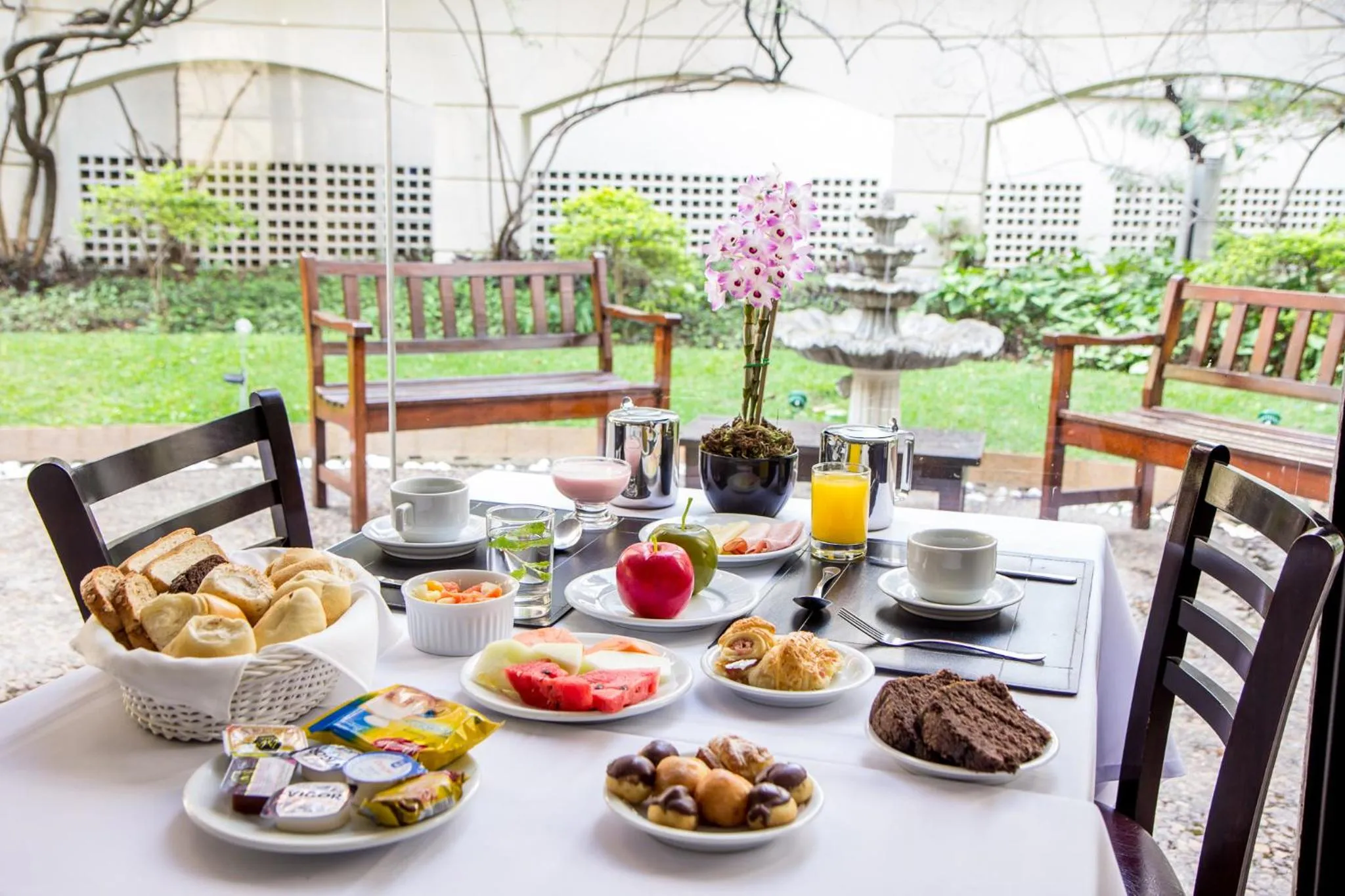 Buffet breakfast in The World Hotels - Vila Olímpia