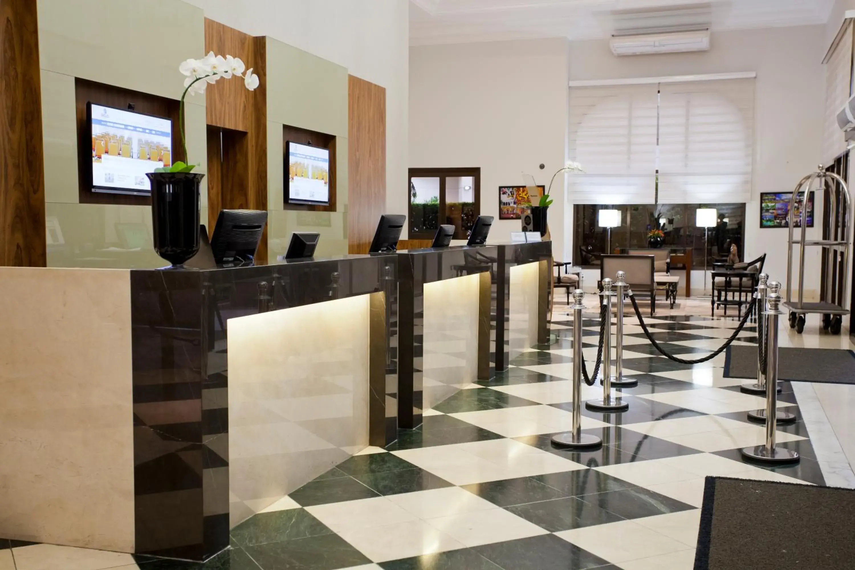 Lobby or reception in The World Hotels - Vila Olímpia Lobby or reception in The World Hotels - Vila Olímpia