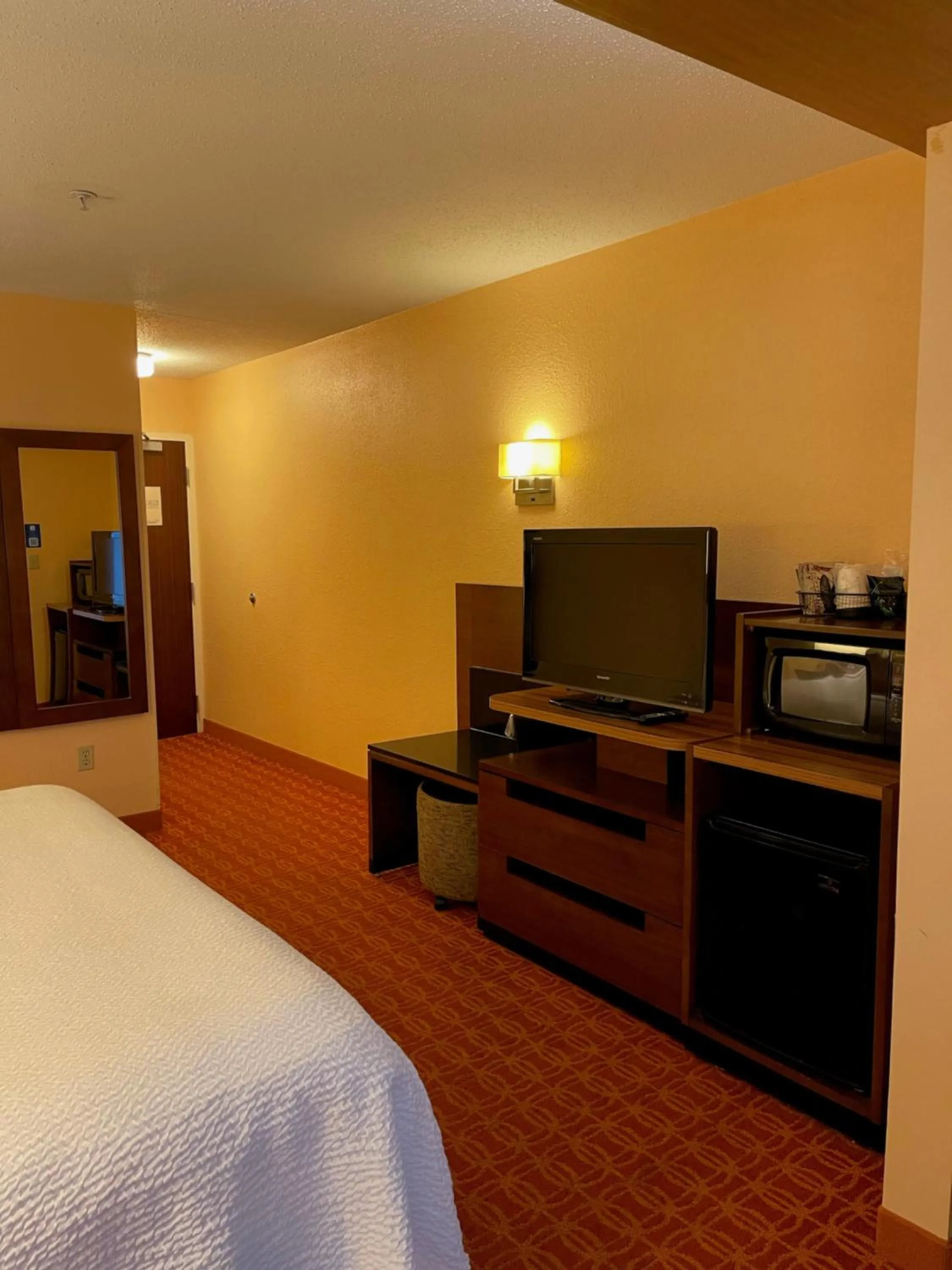 View (from property/room), Bed in Baymont by Wyndham Chambersburg