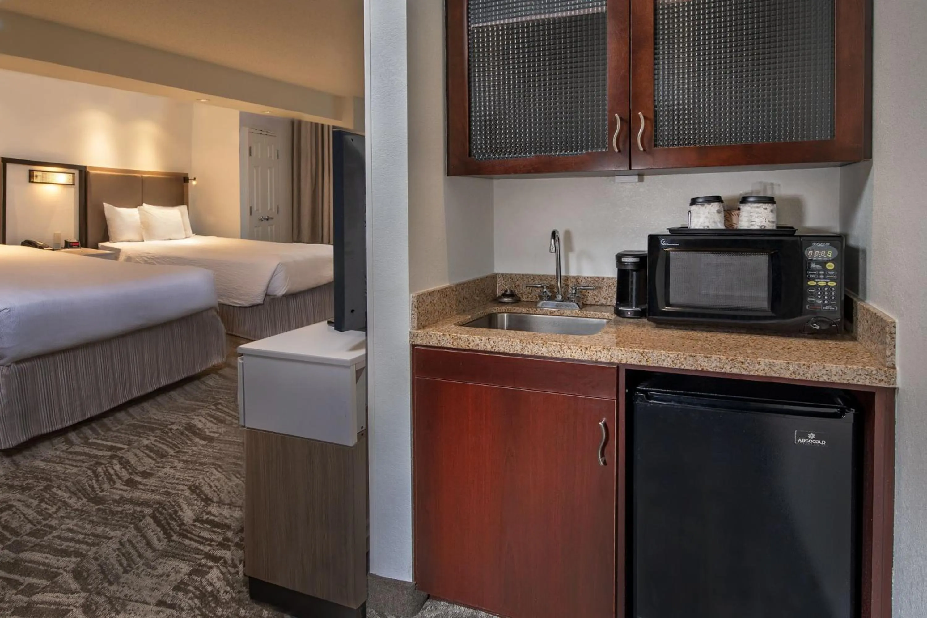 Kitchen or kitchenette, Bed in SpringHill Suites Hagerstown