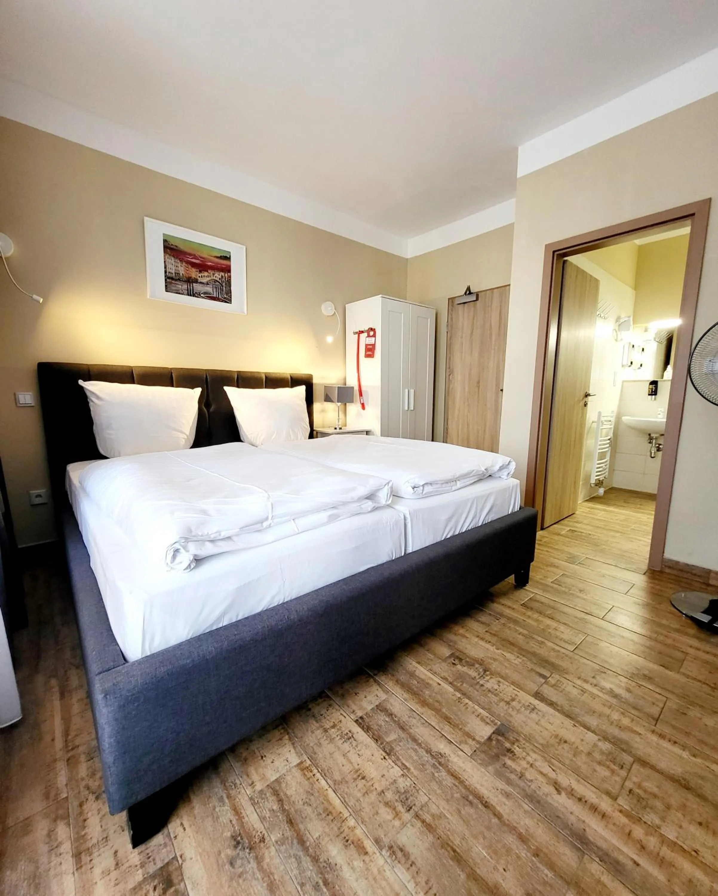 Photo of the whole room, Bed in Marcel Apartments Leipzig