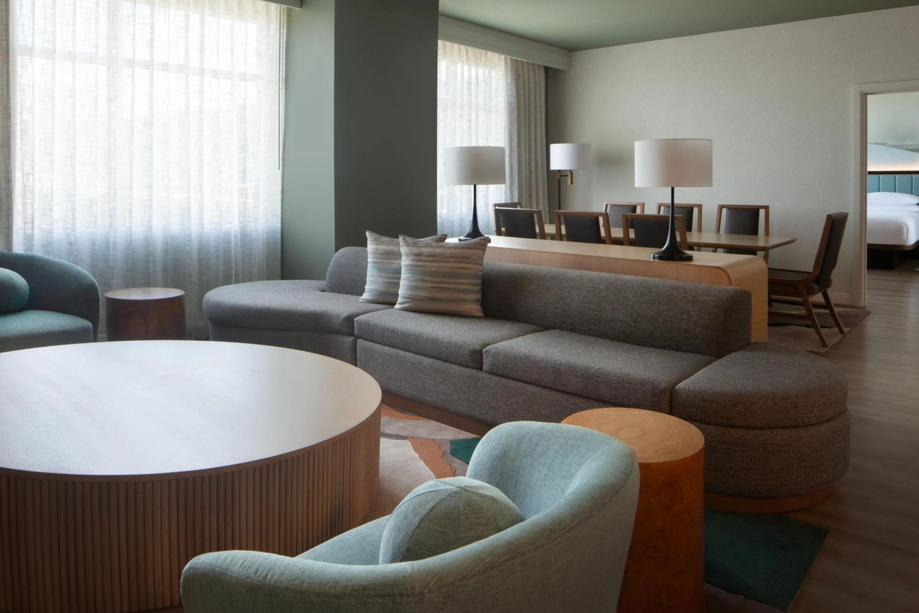 Photo of the whole room in Houston Marriott Sugar Land