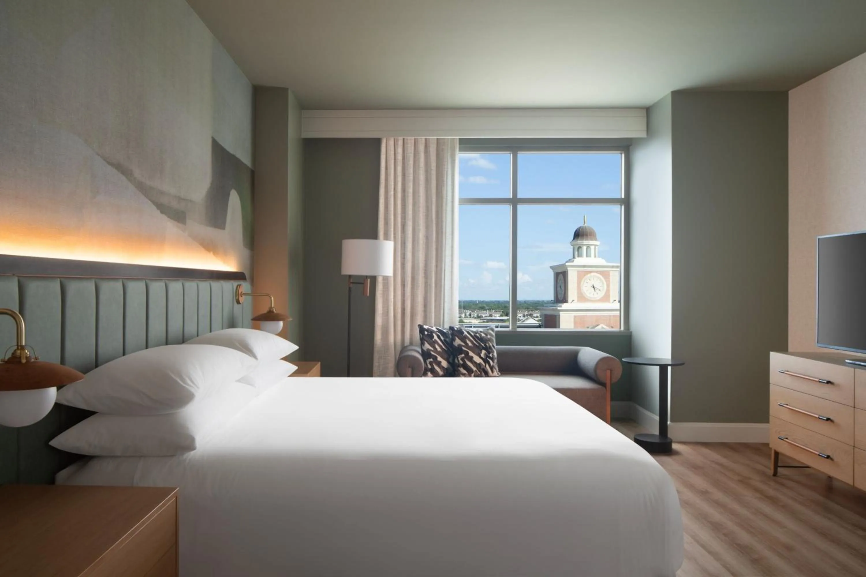 Photo of the whole room, Bed in Houston Marriott Sugar Land