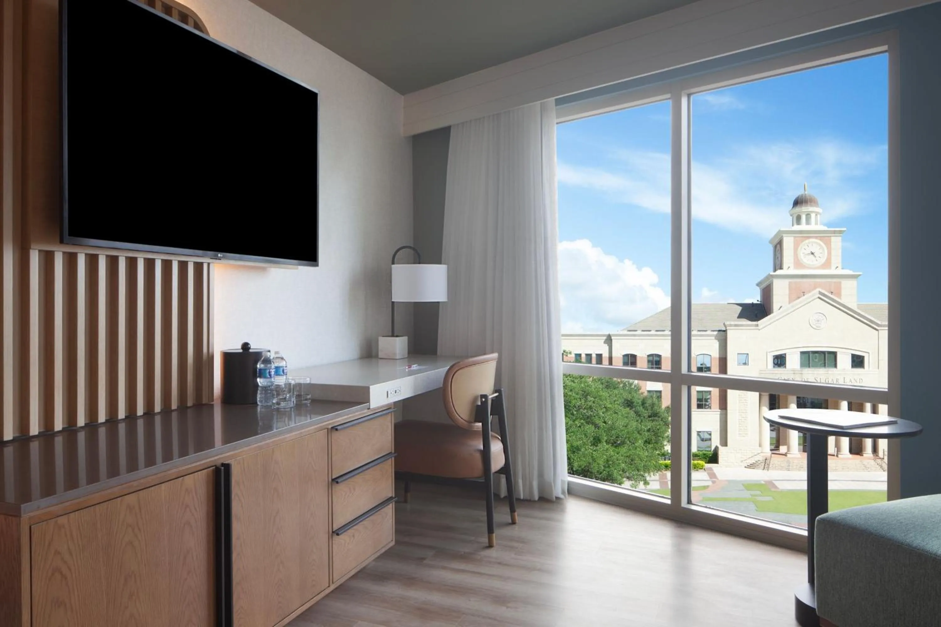 Photo of the whole room in Houston Marriott Sugar Land