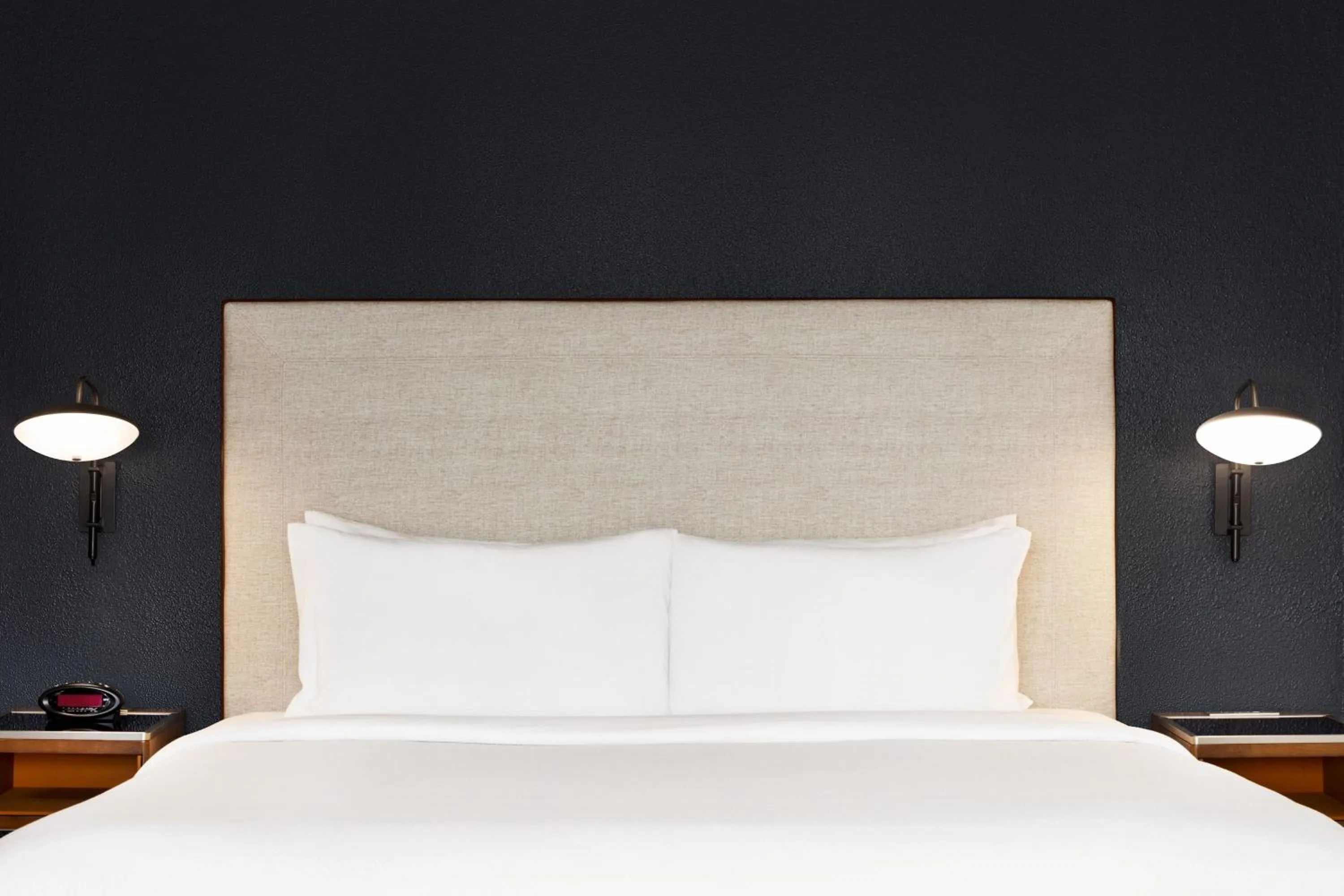 Photo of the whole room, Bed in Courtyard Houston Sugar Land/Stafford