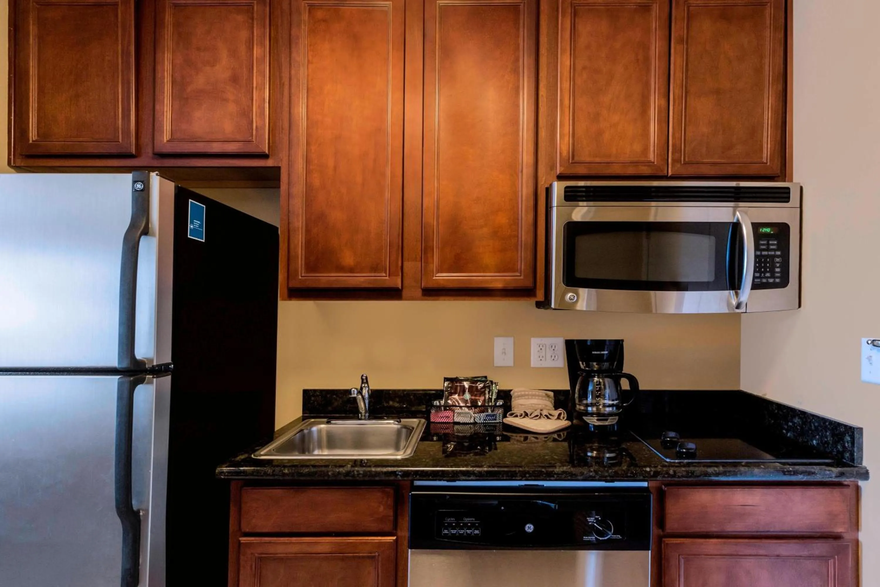 Kitchen or kitchenette in TownePlace Suites Houston North/Shenandoah