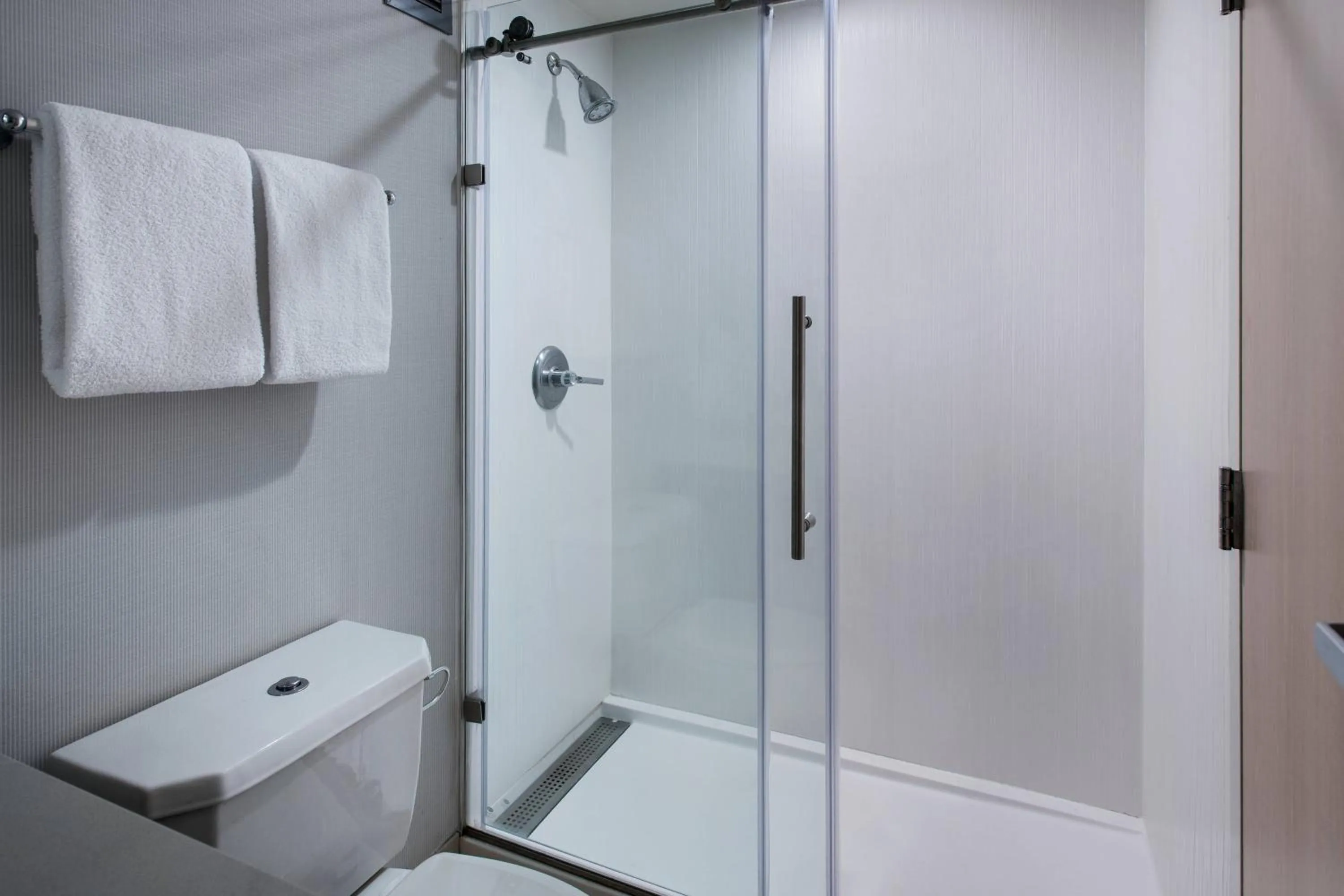 Bathroom in Courtyard Newburgh Stewart Airport