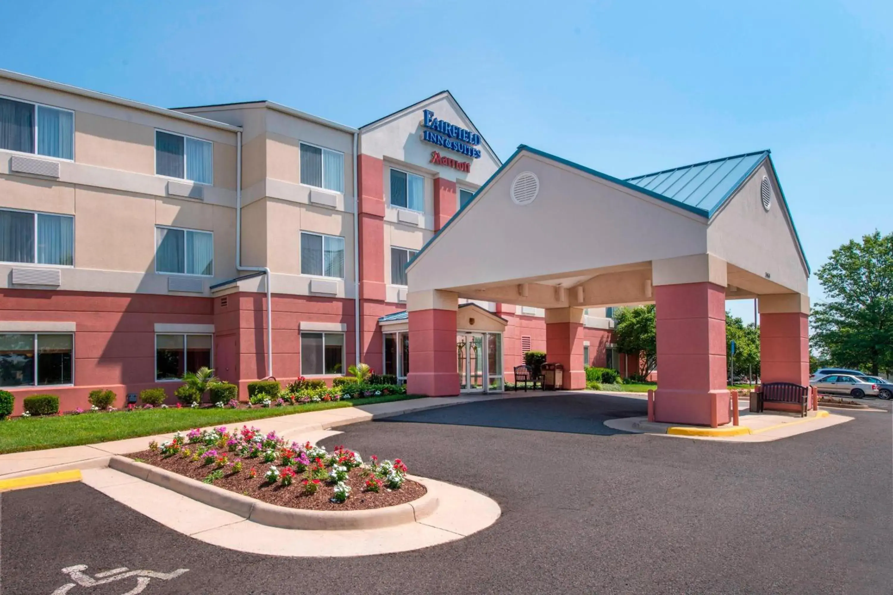 Property building in Fairfield Inn Dulles Airport Chantilly Property building in Fairfield Inn Dulles Airport Chantilly