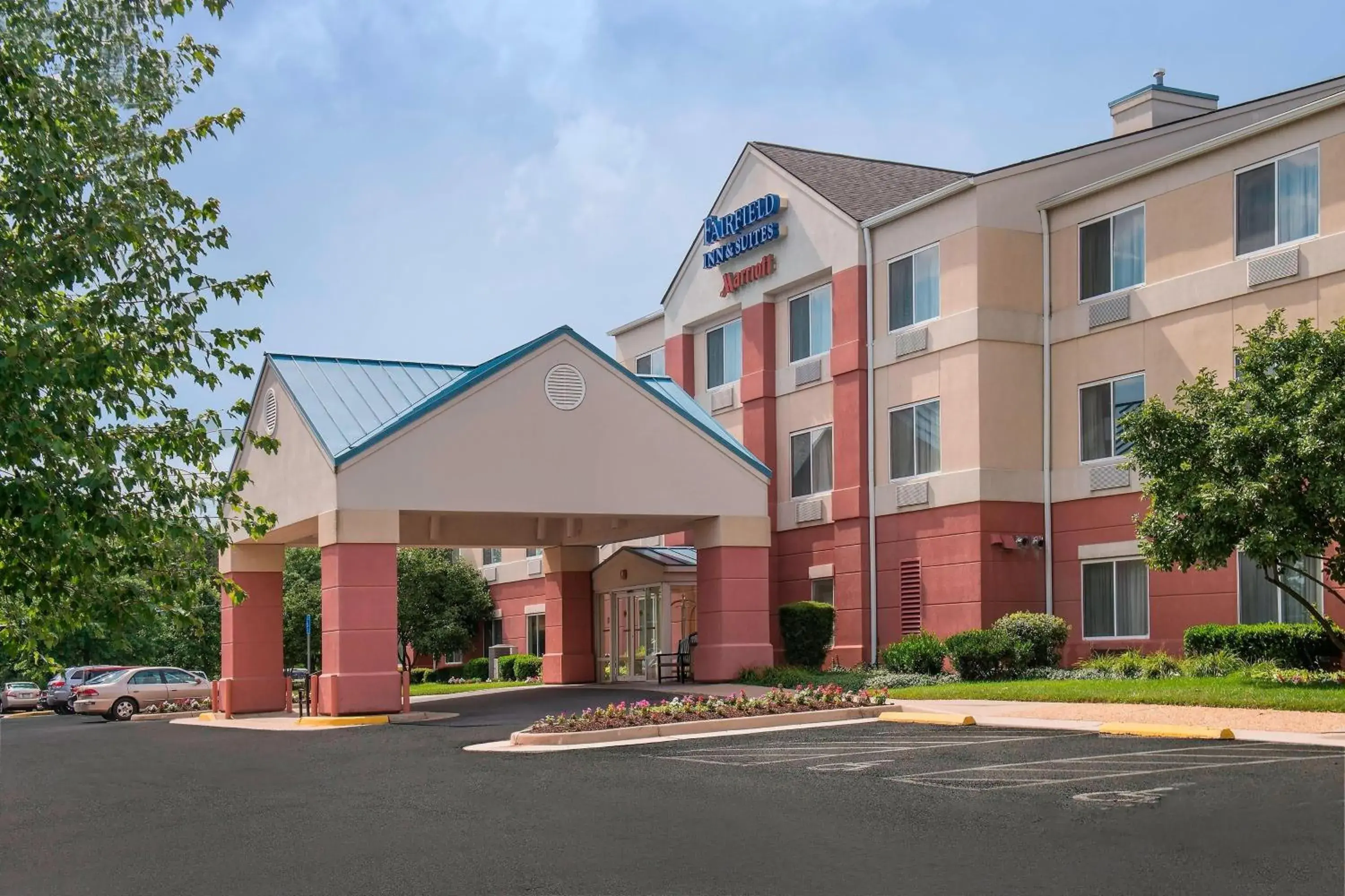 Property building in Fairfield Inn Dulles Airport Chantilly Property building in Fairfield Inn Dulles Airport Chantilly