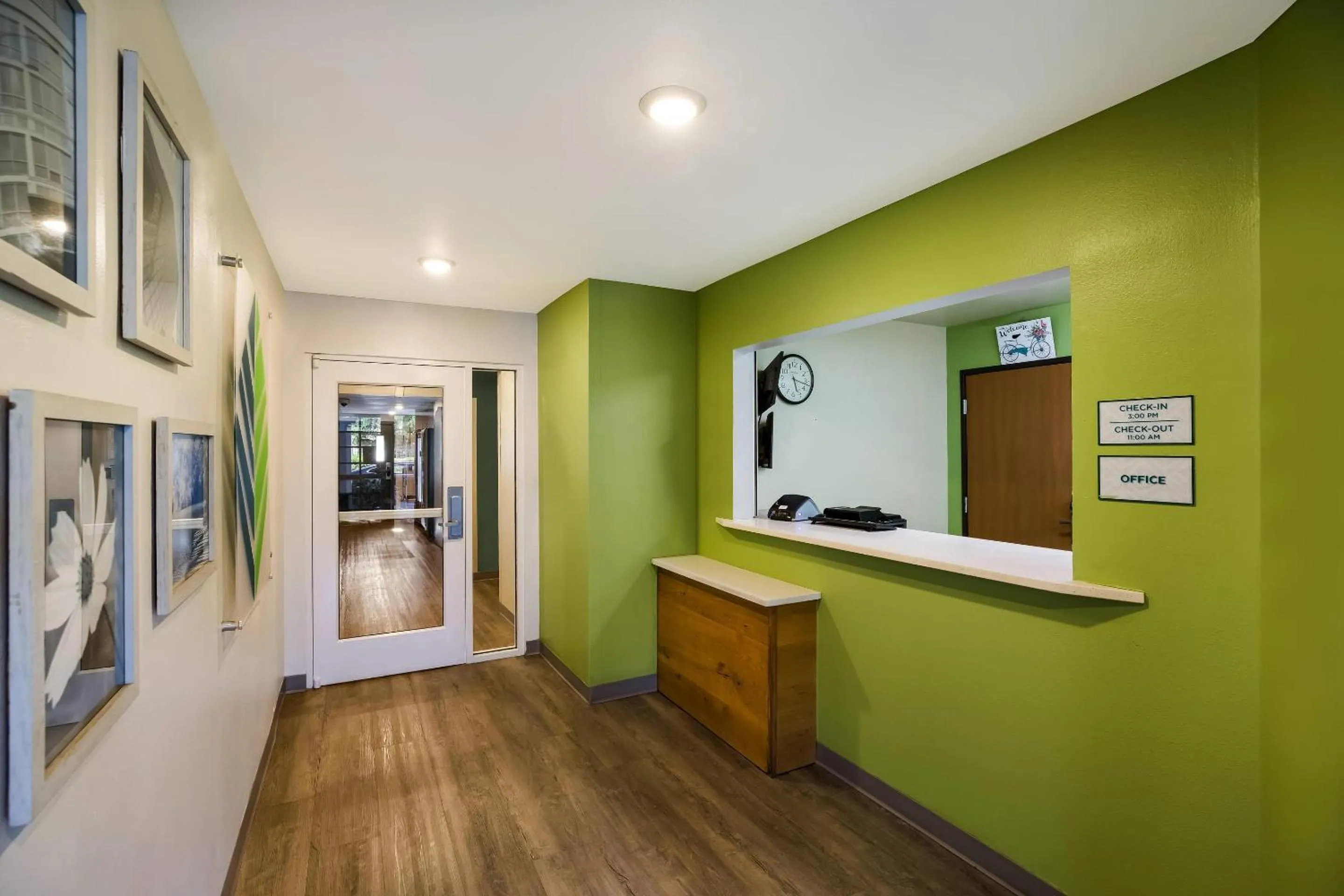 Lobby or reception in WoodSpring Suites Orlando West - Clermont