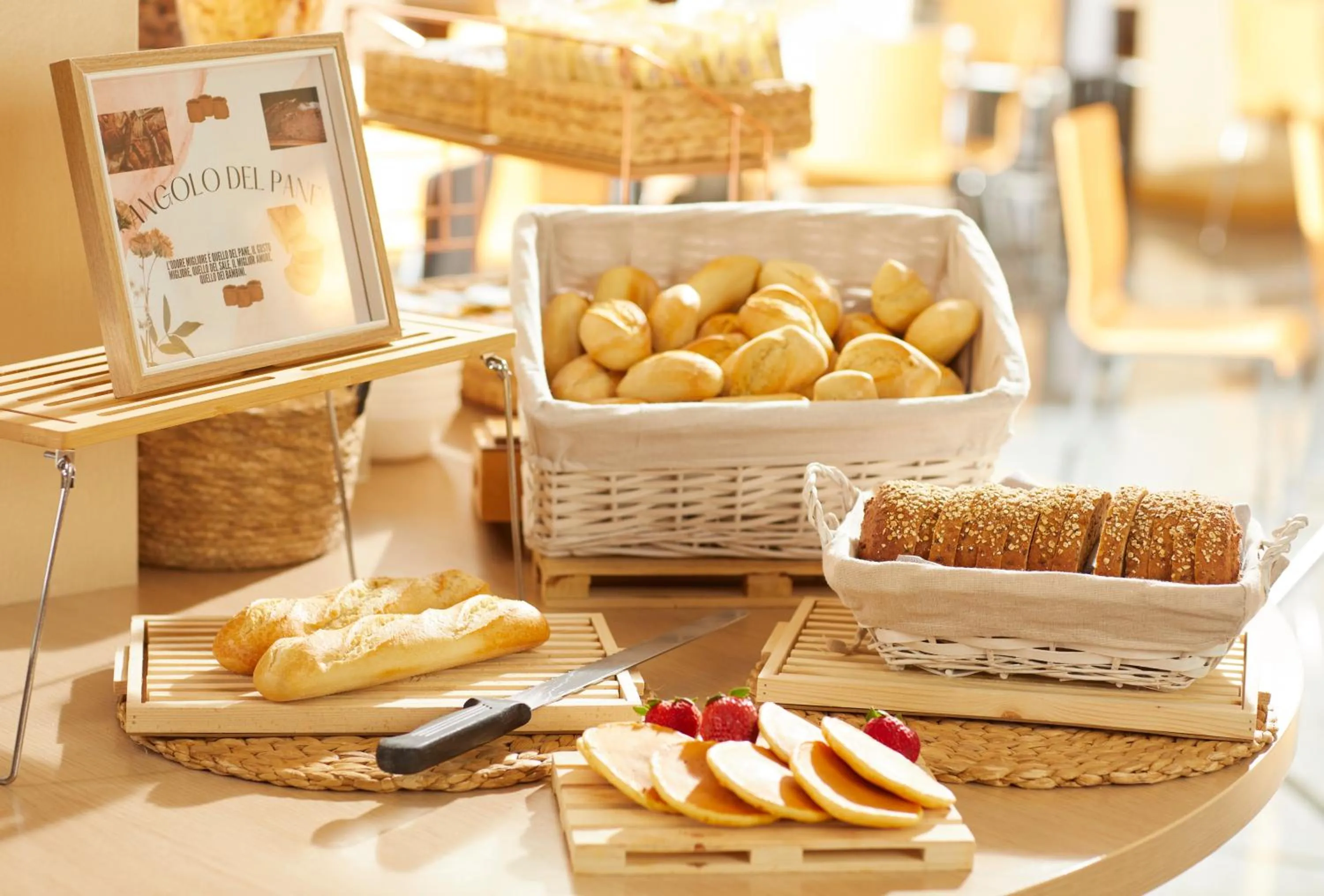 Continental breakfast in Palace Hotel Zingonia