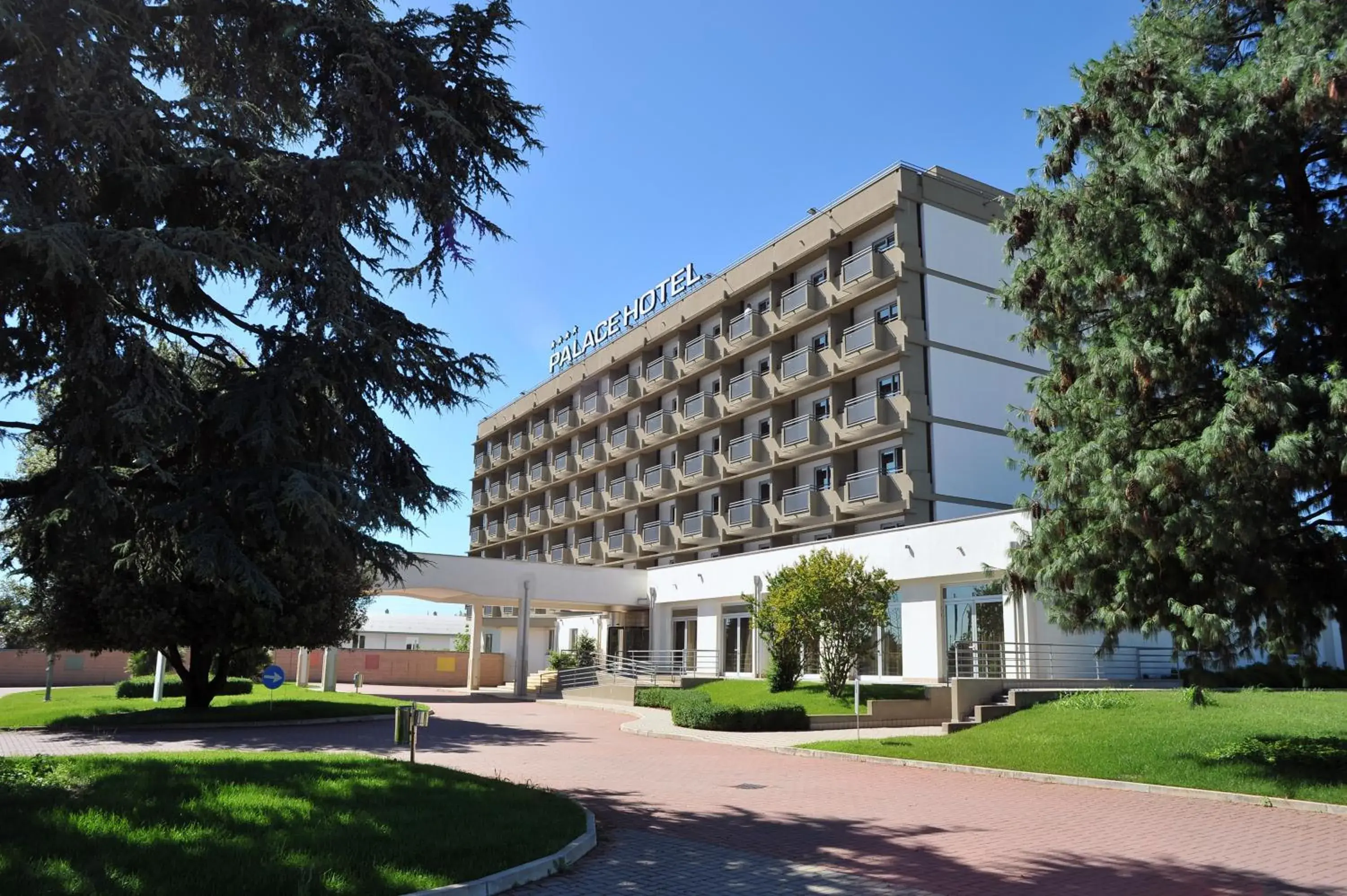 Facade/entrance in Palace Hotel Zingonia Facade/entrance in Palace Hotel Zingonia