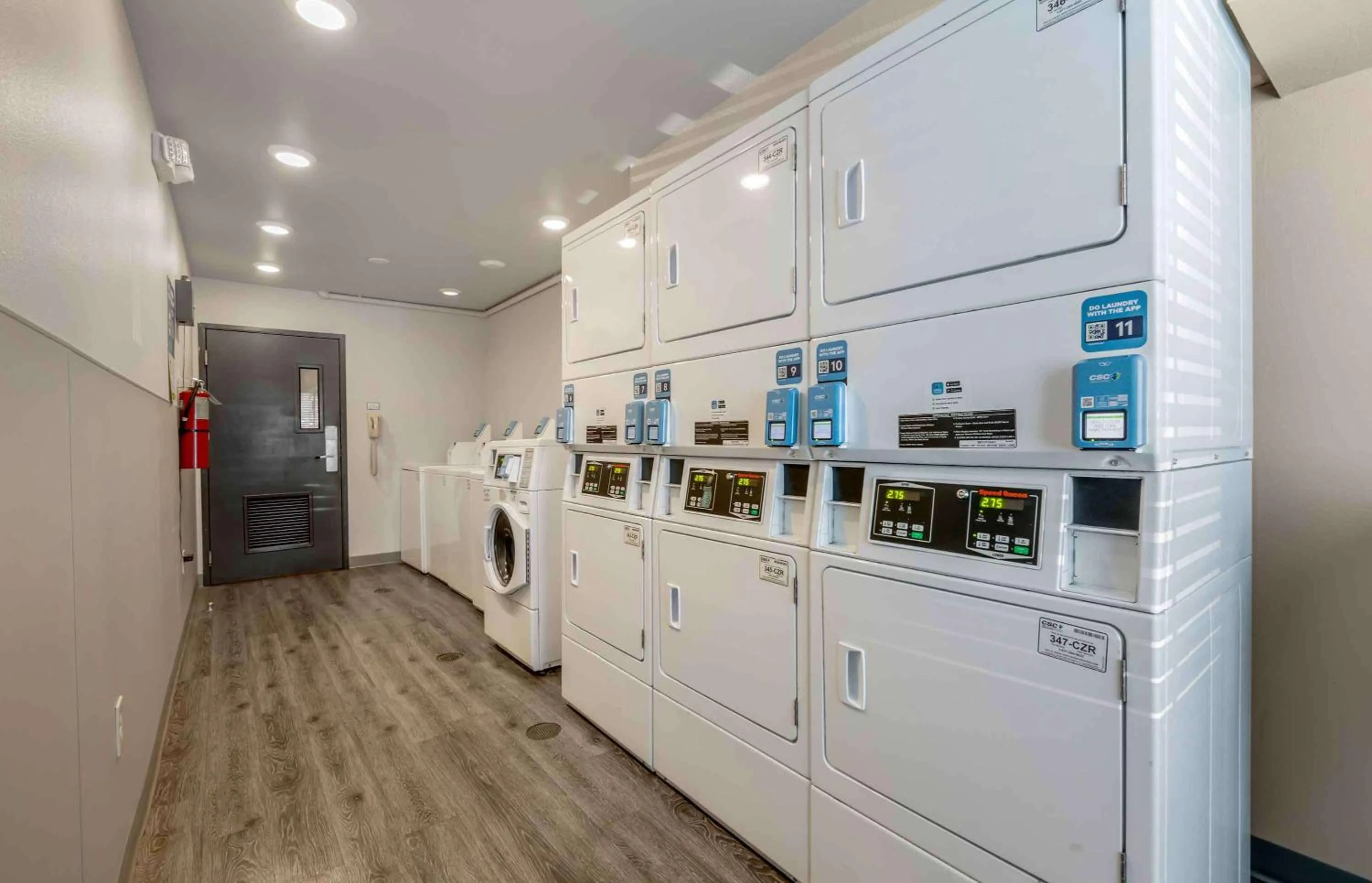 Property building in Extended Stay America Select Suites - Orlando - East