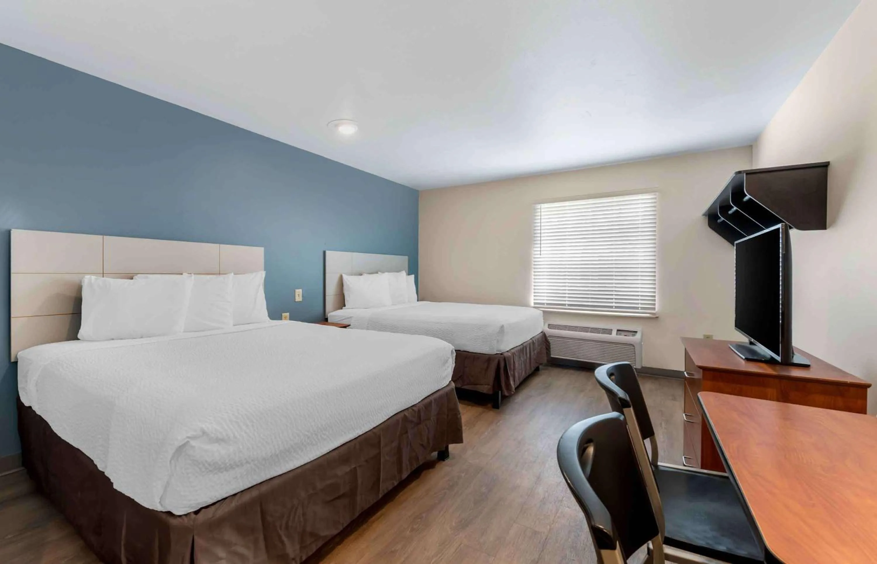 Bedroom, Bed in Extended Stay America Select Suites - Orlando - East