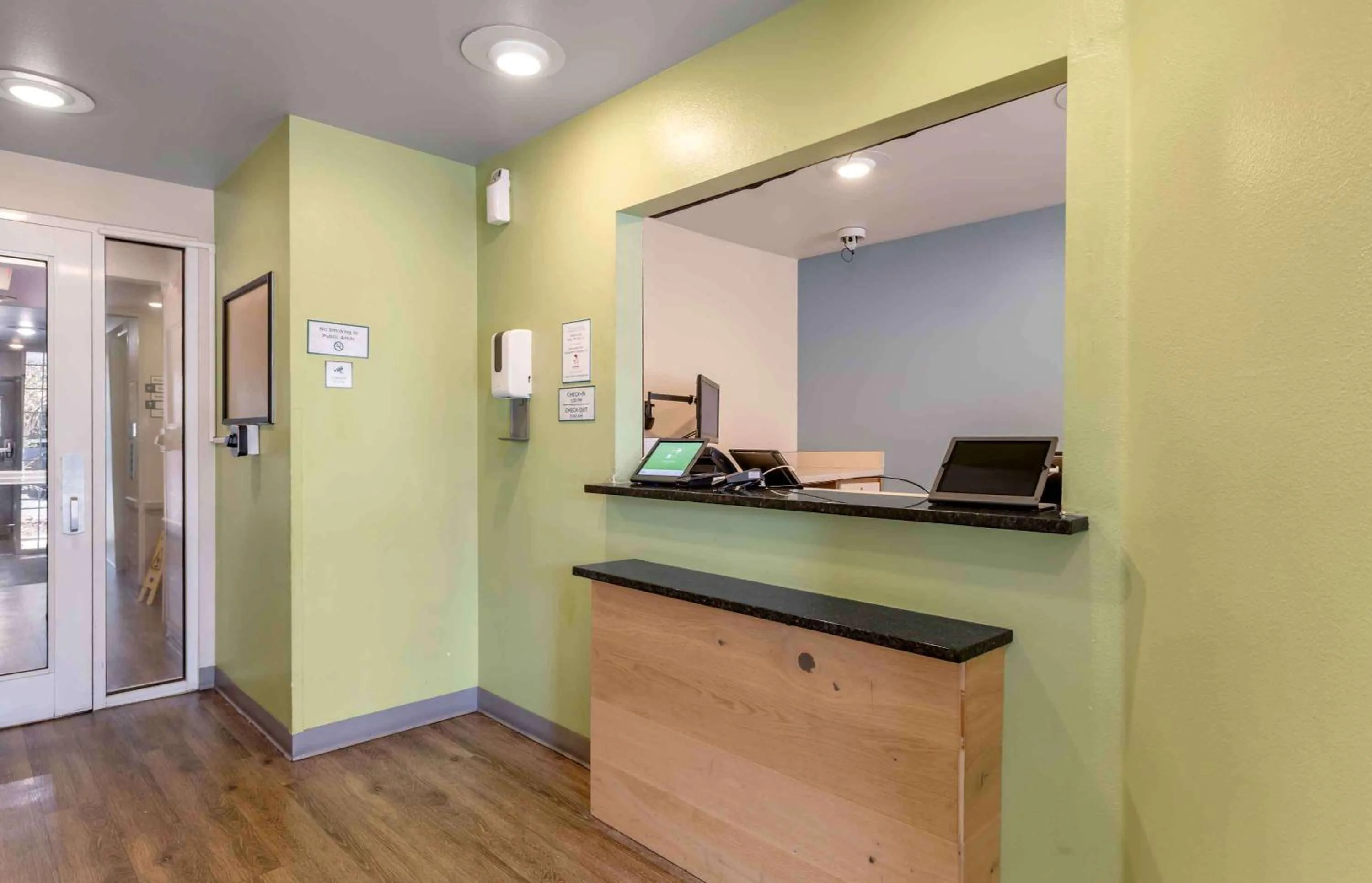 Lobby or reception in Extended Stay America Select Suites - Orlando - East