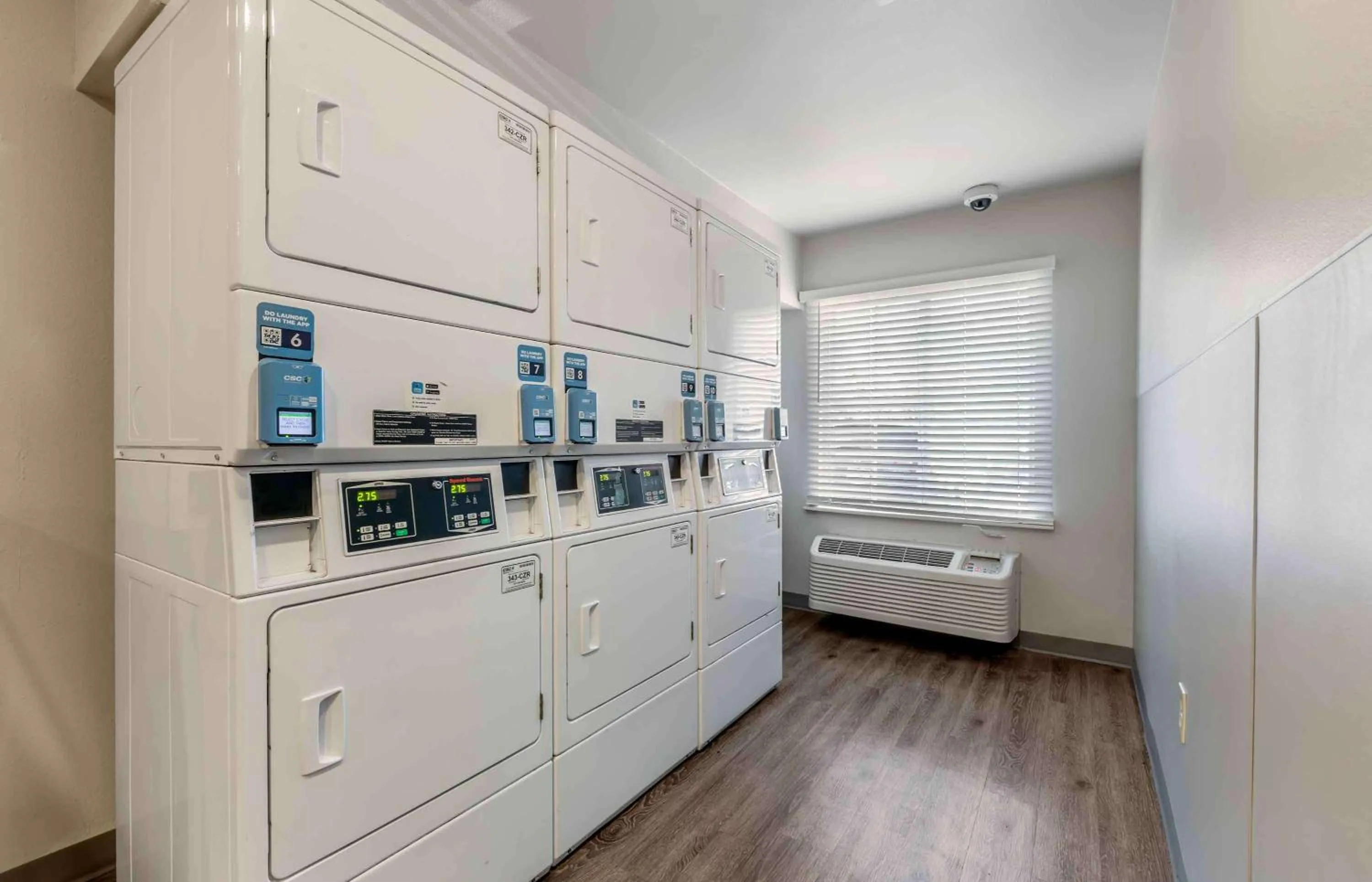 Property building in Extended Stay America Select Suites - Orlando - East