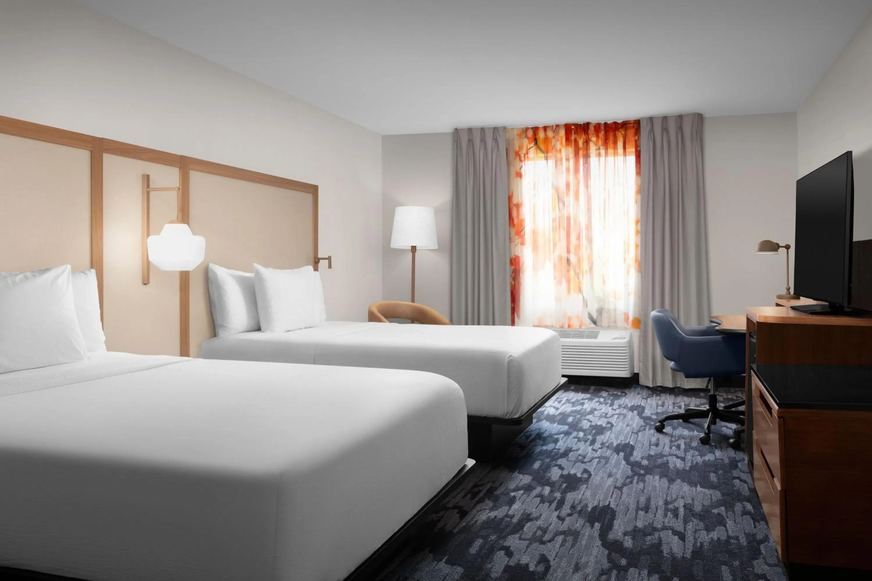 Photo of the whole room, Bed in Fairfield Inn & Suites Dulles Airport