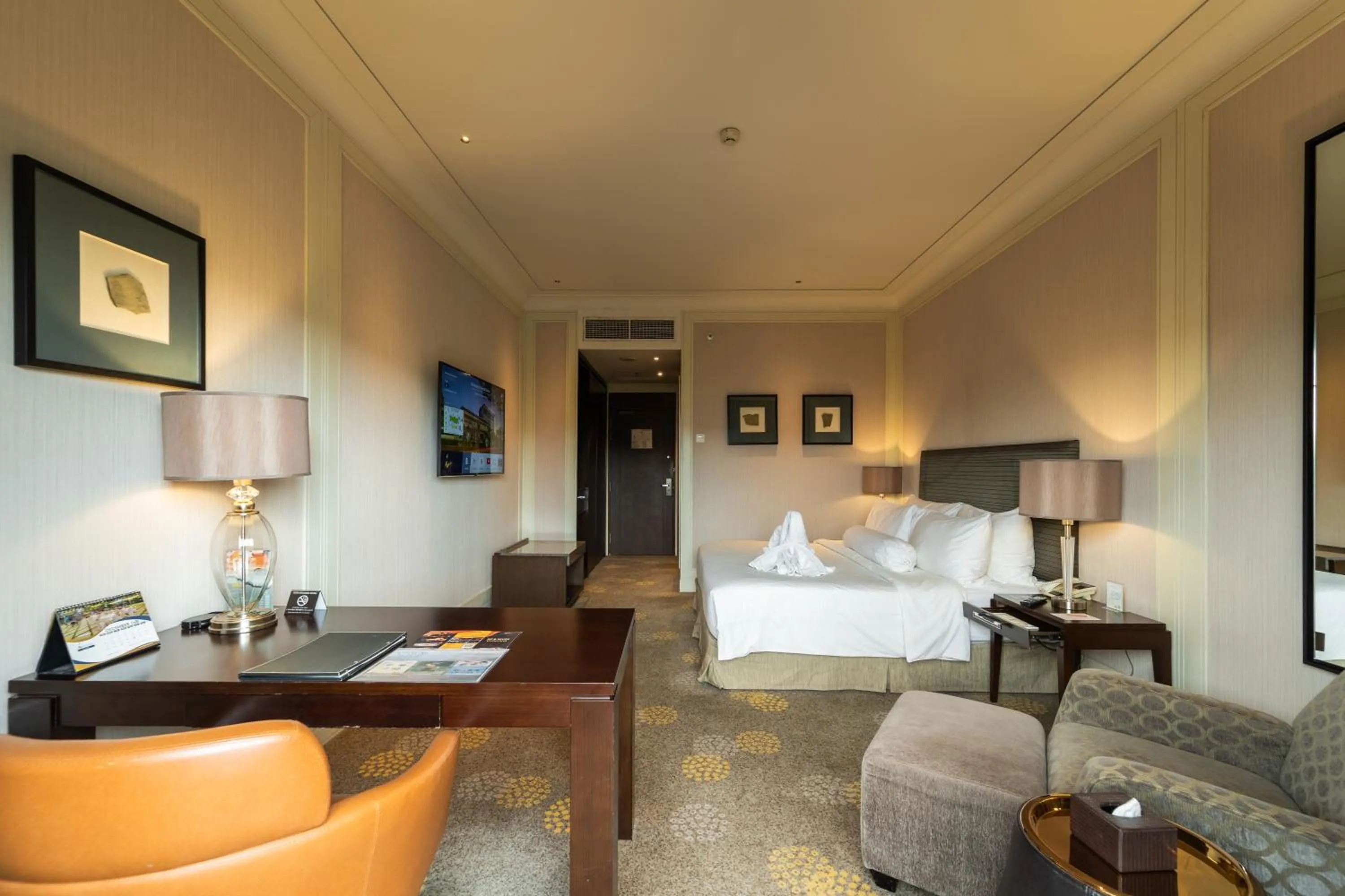 Photo of the whole room, Bed in I Hotel Batam