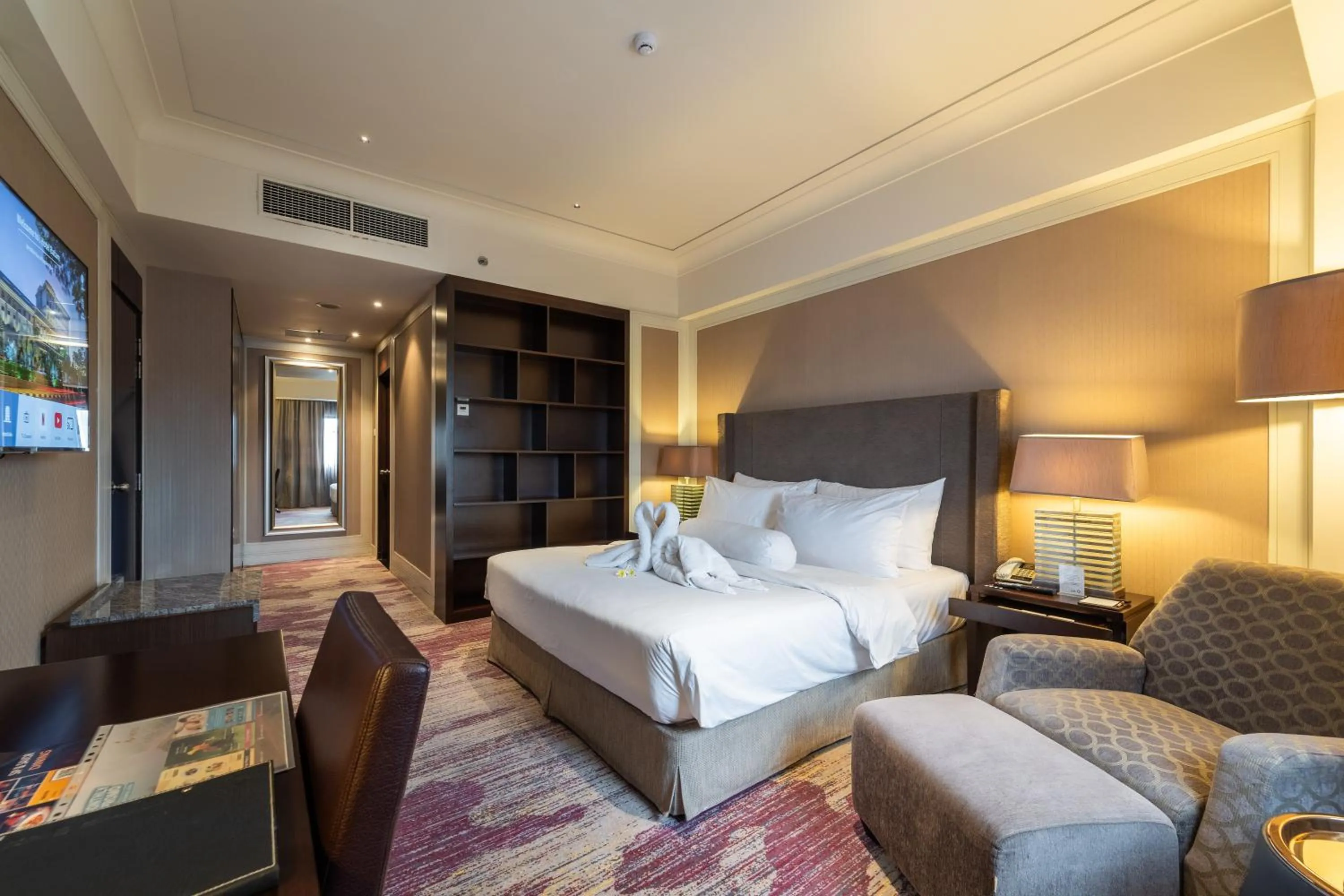 Photo of the whole room, Bed in I Hotel Batam