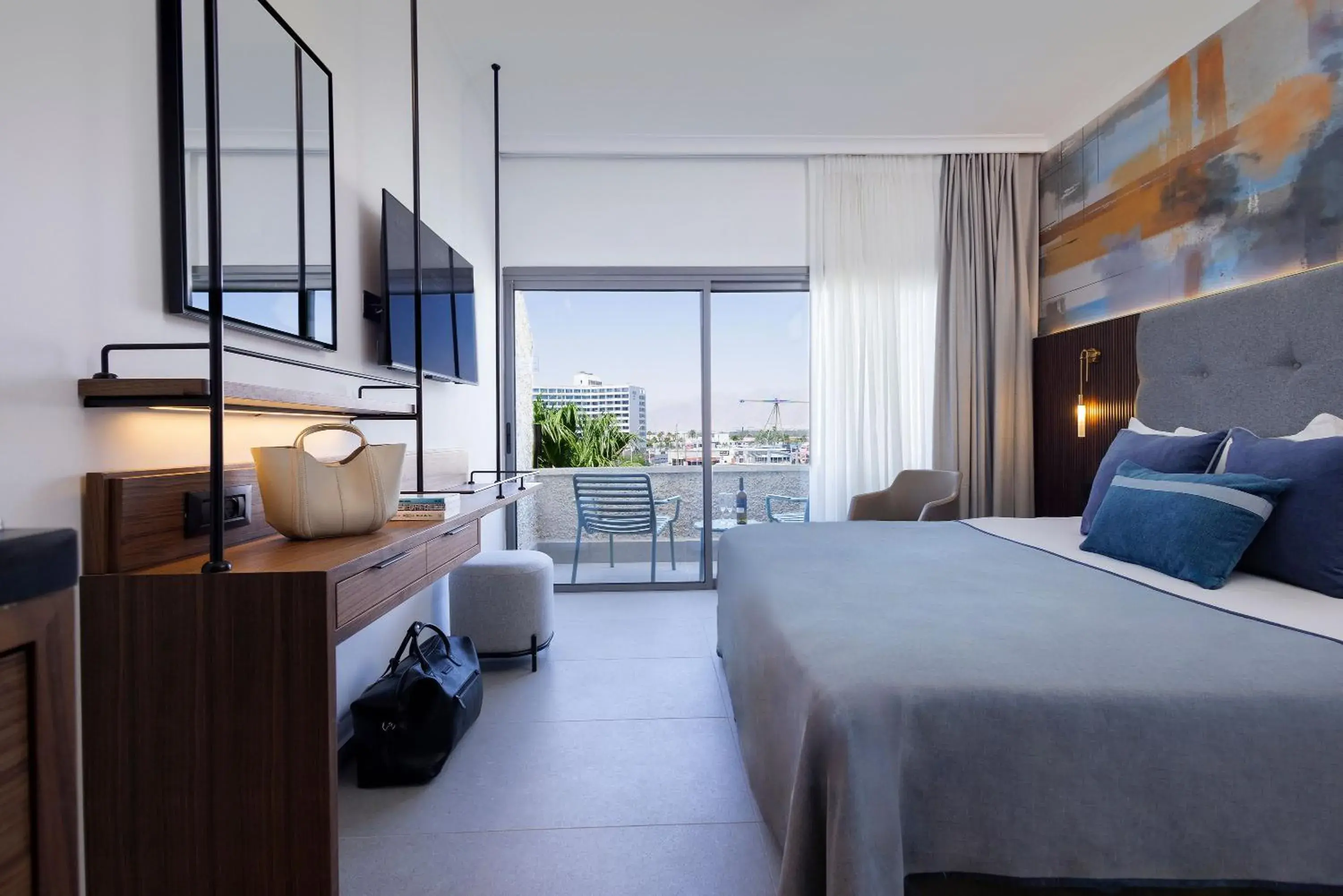 Bed in Caesar Premier Eilat Hotel Bed in Caesar Premier Eilat Hotel