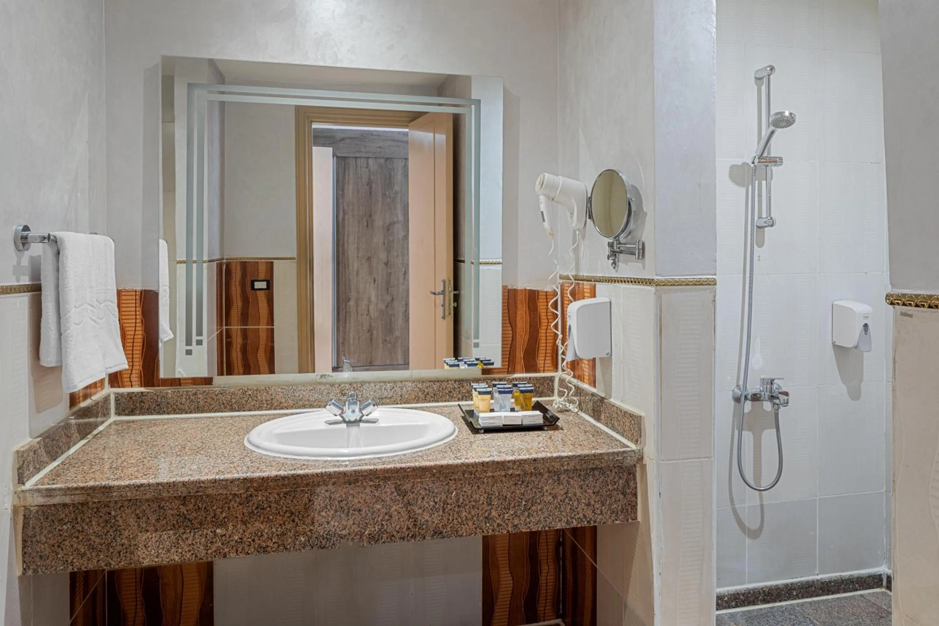 Shower in Pickalbatros Jungle Aqua Park - Neverland Hurghada