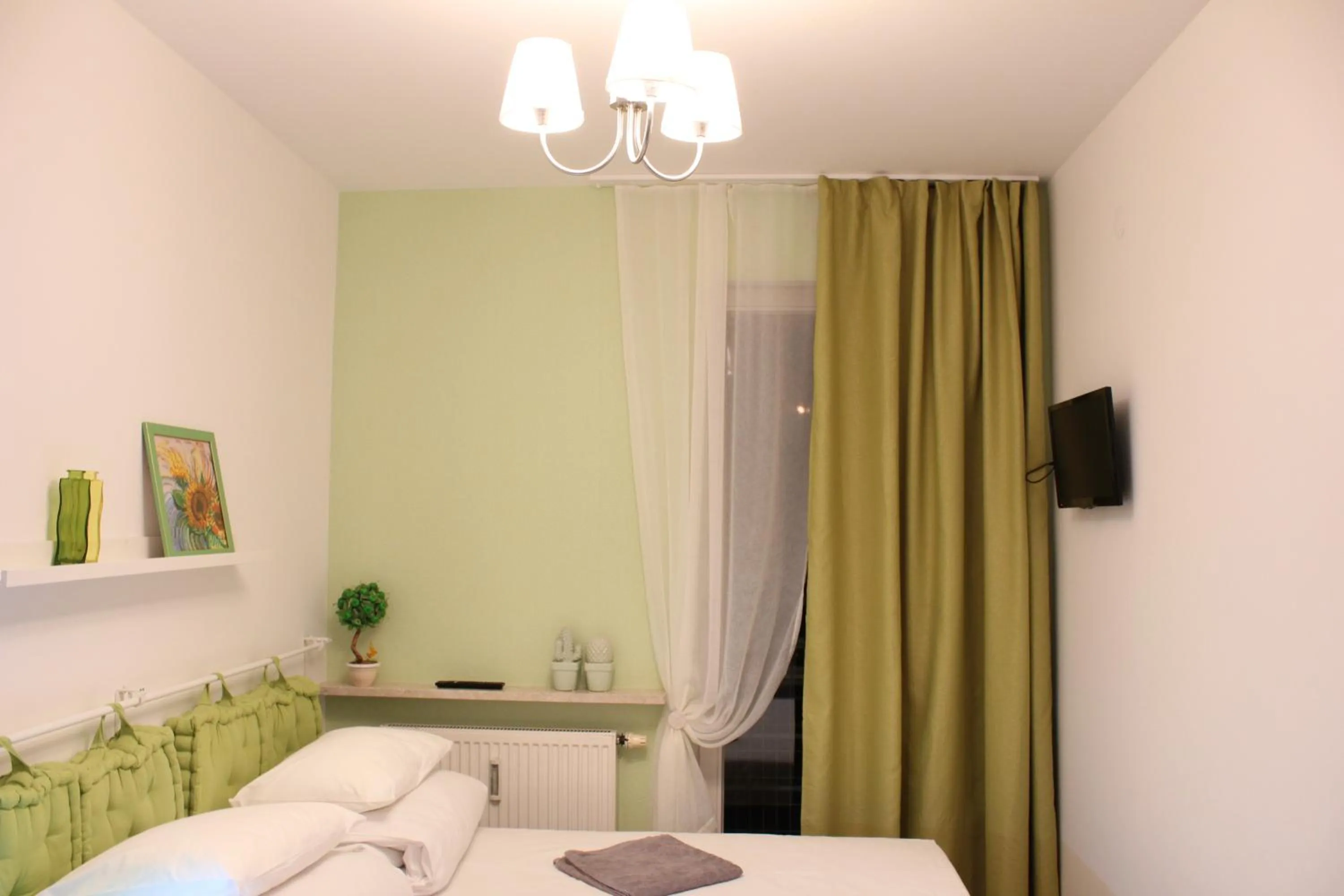 Photo of the whole room, Bed in Kolorowa Guest Rooms