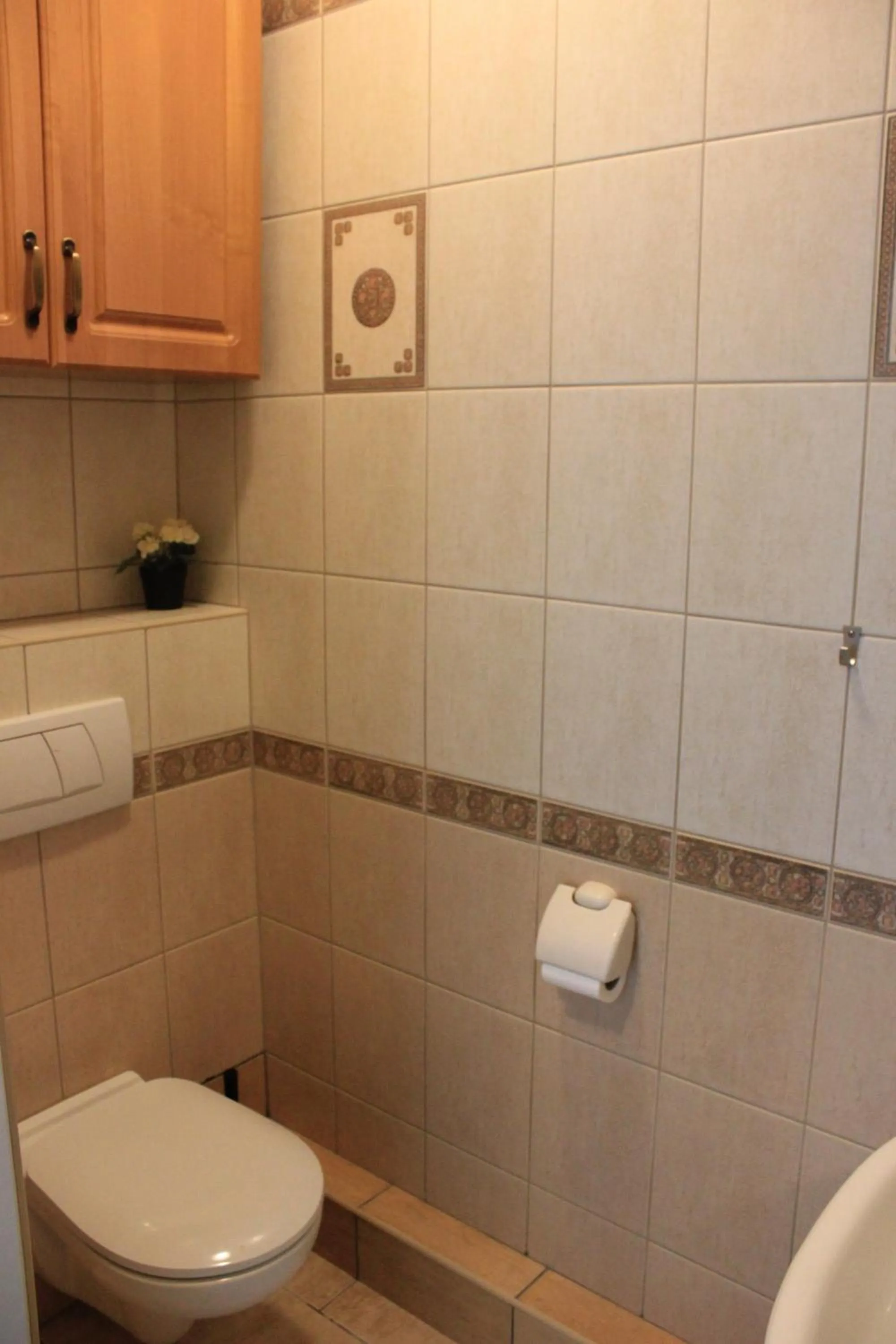 Shower in Kolorowa Guest Rooms