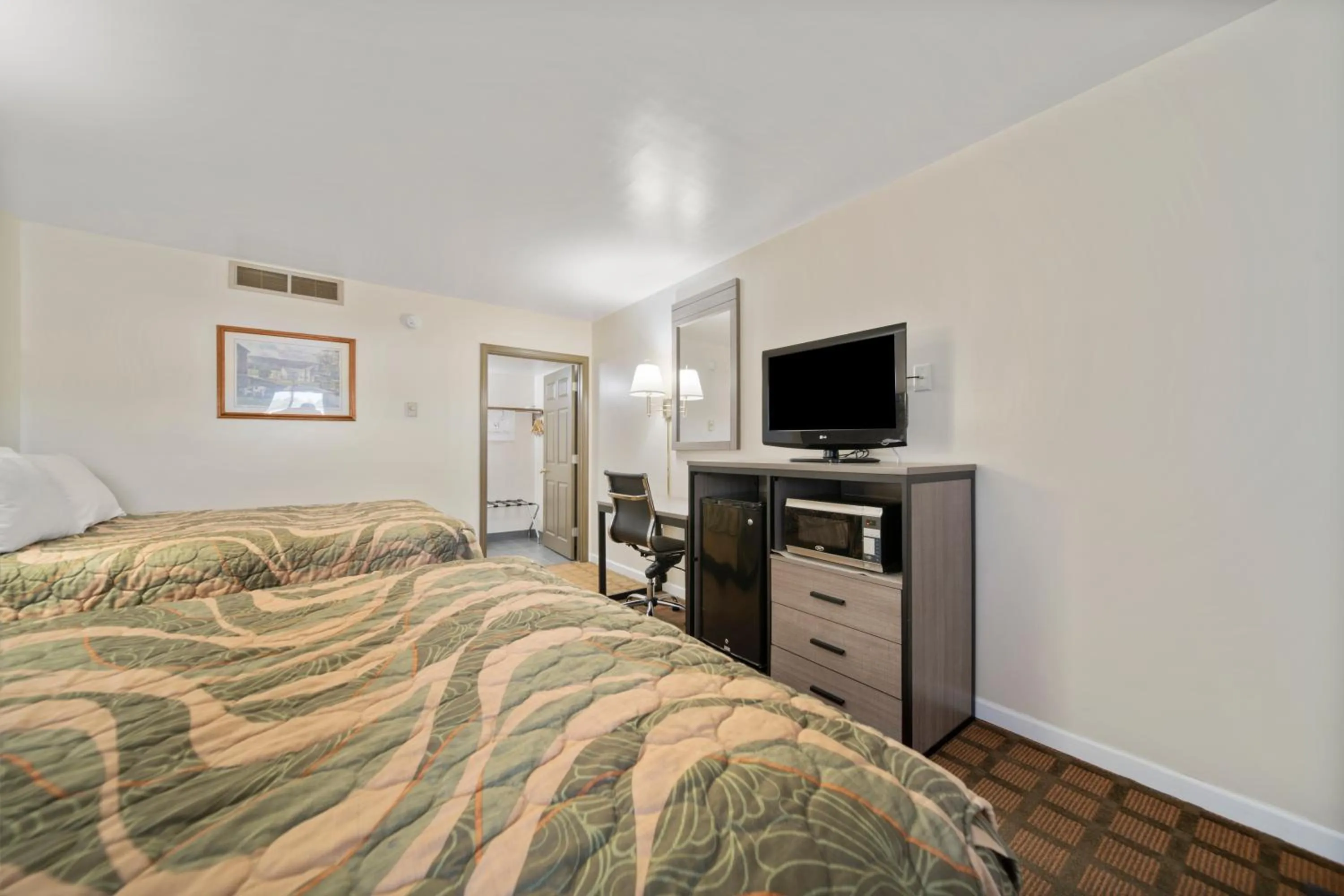 Bed in Park Drive Inn