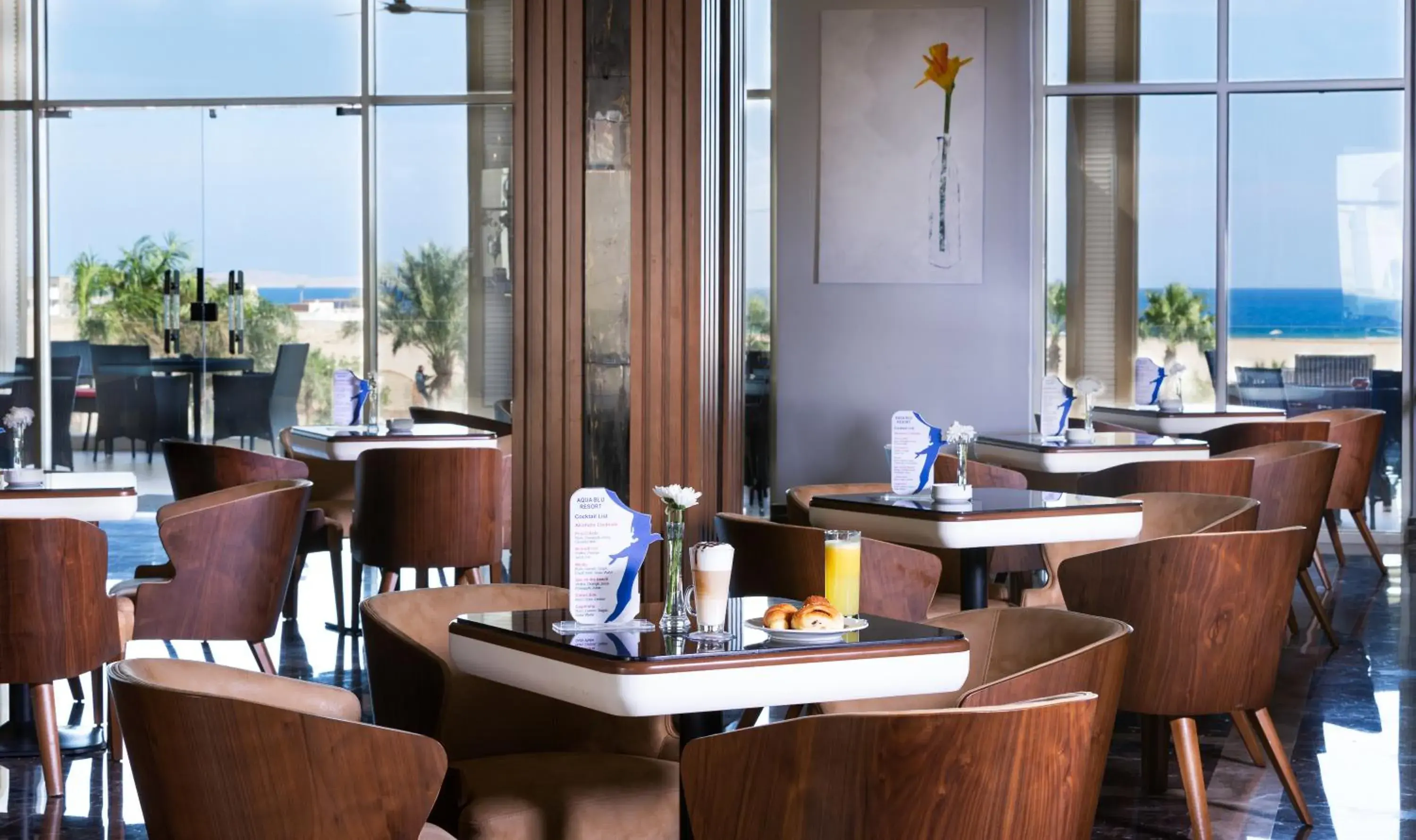 Lounge or bar, Restaurant/Places to Eat in Pickalbatros Aqua Blu Resort - Hurghada