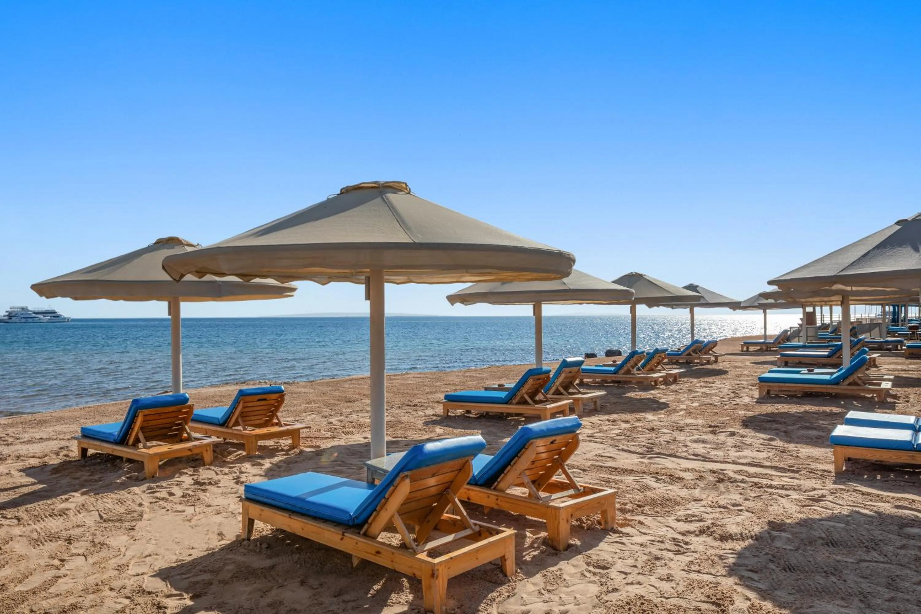 Beach in Pickalbatros Aqua Blu Resort - Hurghada
