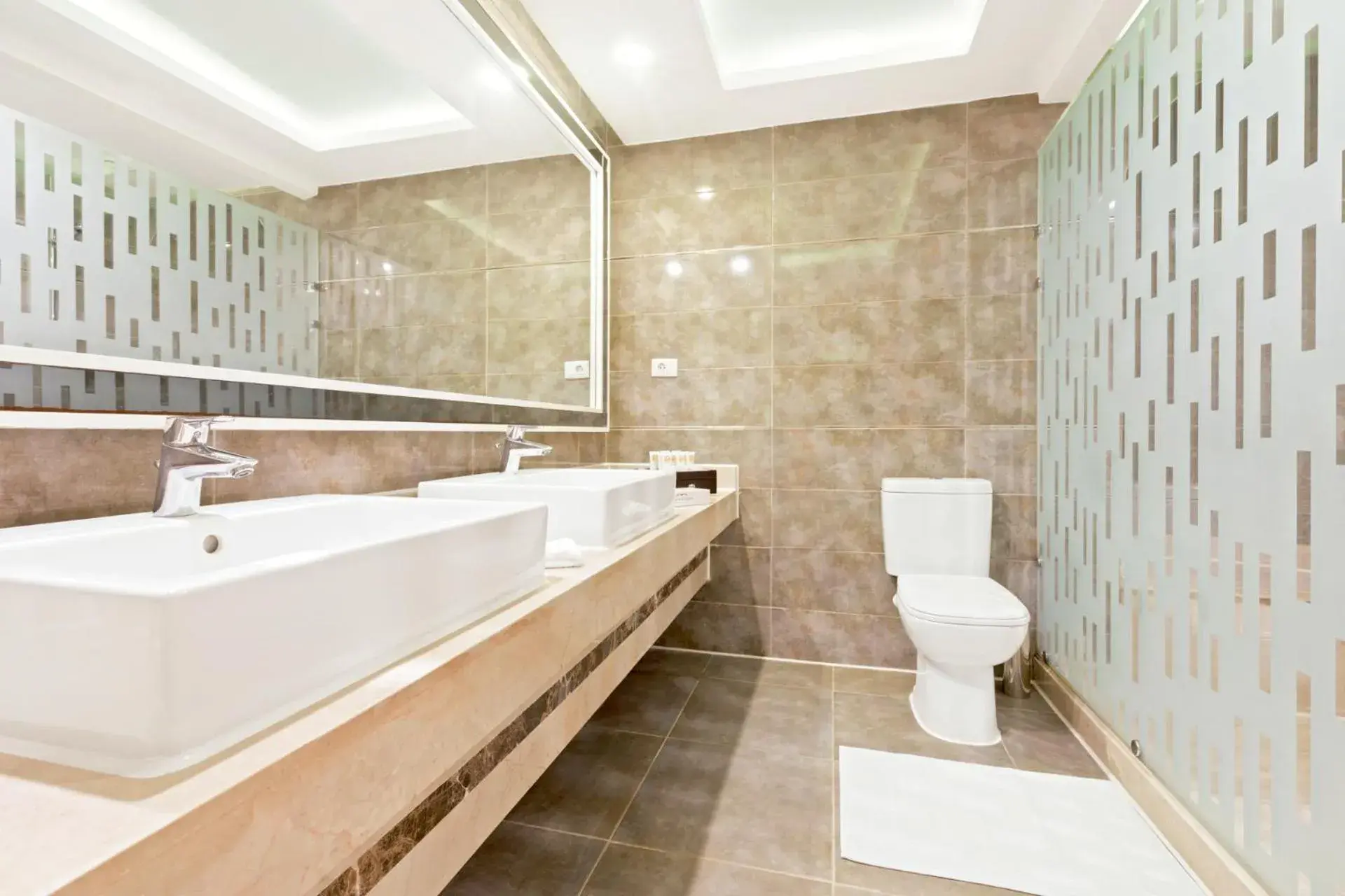 Bathroom in Pickalbatros Aqua Blu Resort - Hurghada