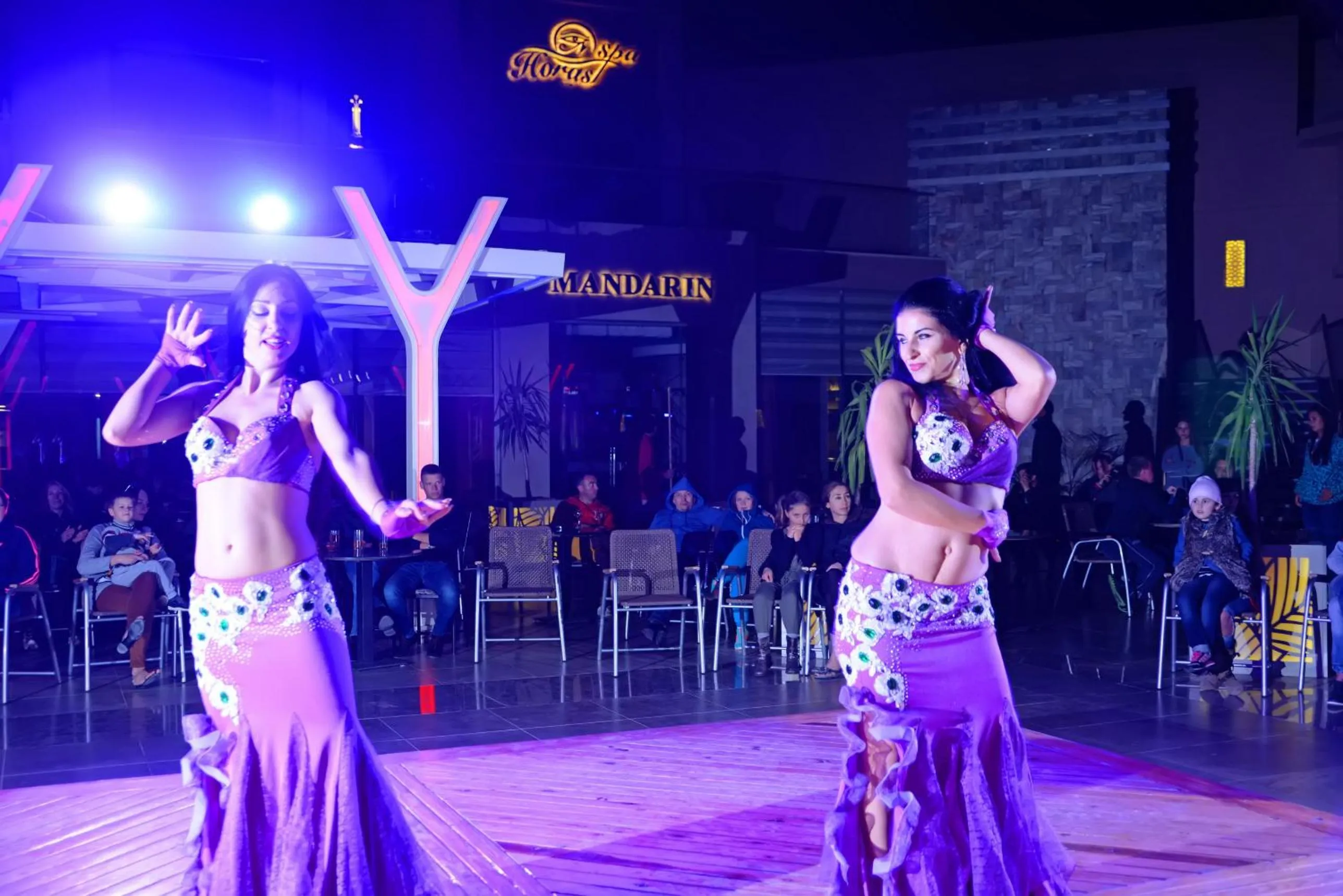Evening entertainment in Pickalbatros Aqua Blu Resort - Hurghada