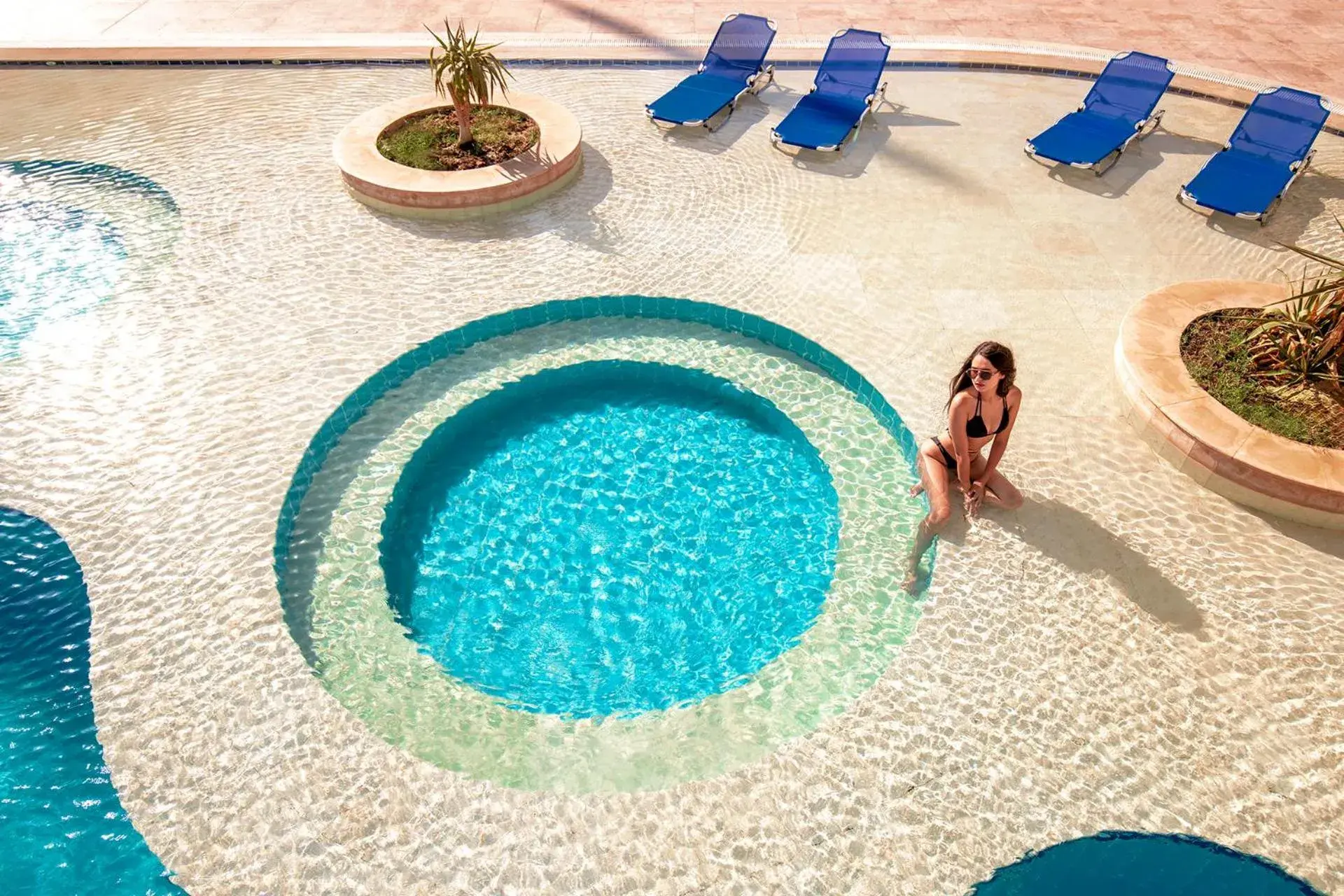 Swimming Pool in Pickalbatros Aqua Blu Resort - Hurghada