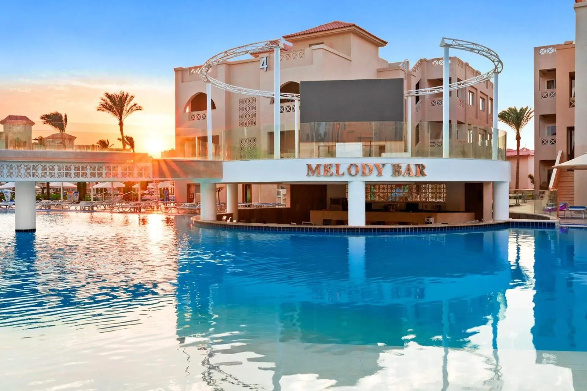 Lounge or bar, Swimming Pool in Pickalbatros Aqua Blu Resort - Hurghada