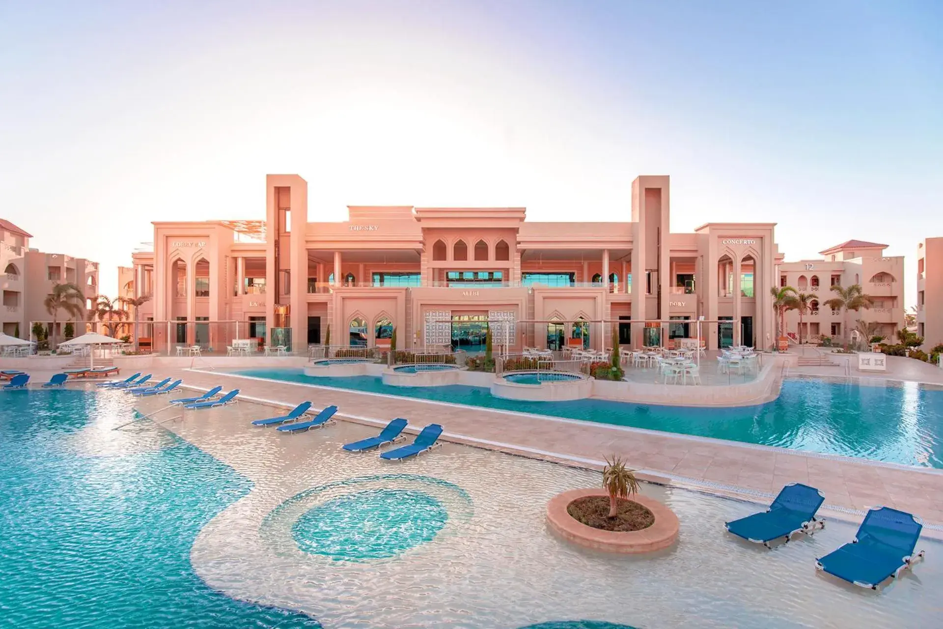 Day, Swimming Pool in Pickalbatros Aqua Blu Resort - Hurghada