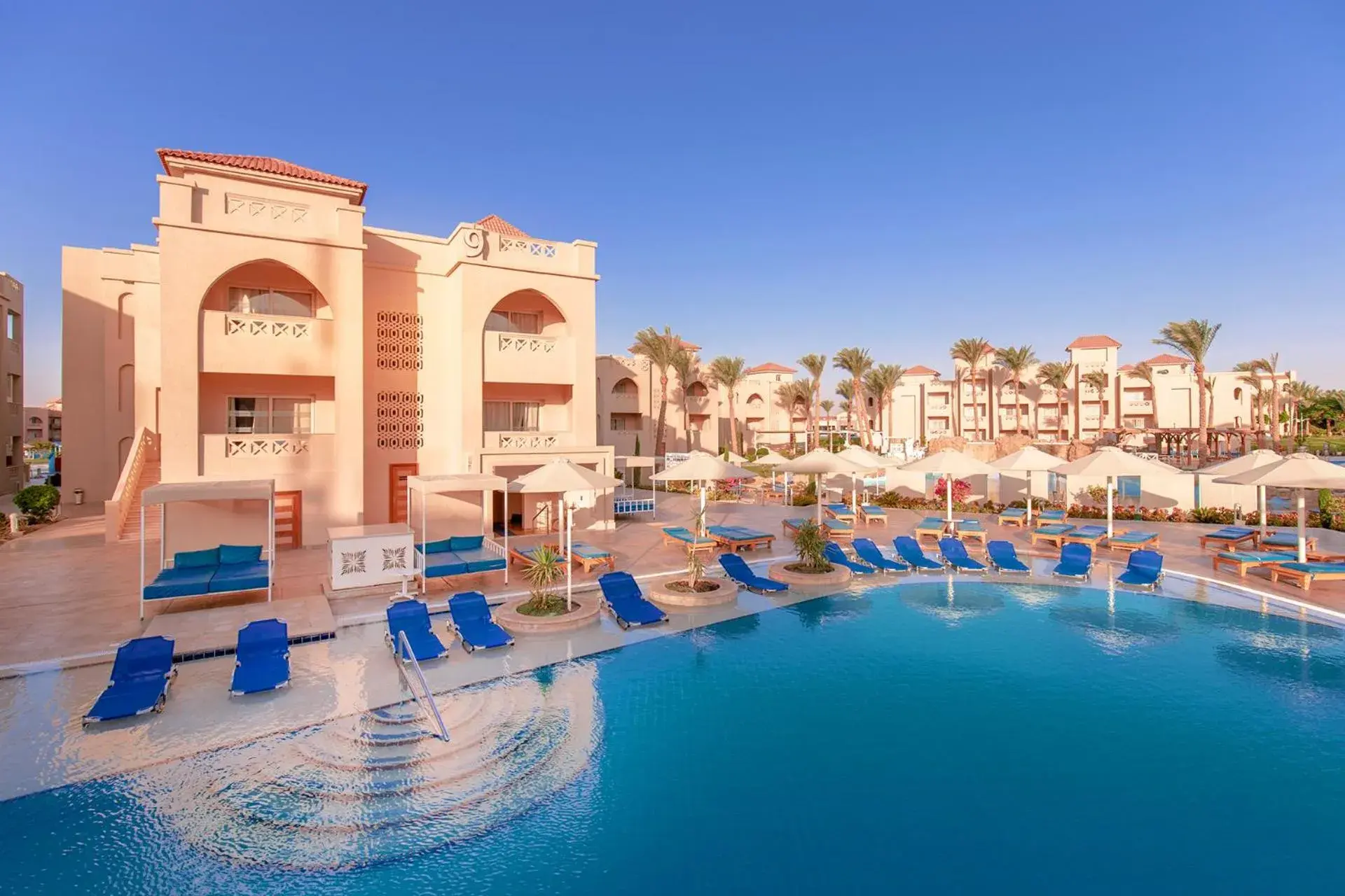 Swimming Pool in Pickalbatros Aqua Blu Resort - Hurghada