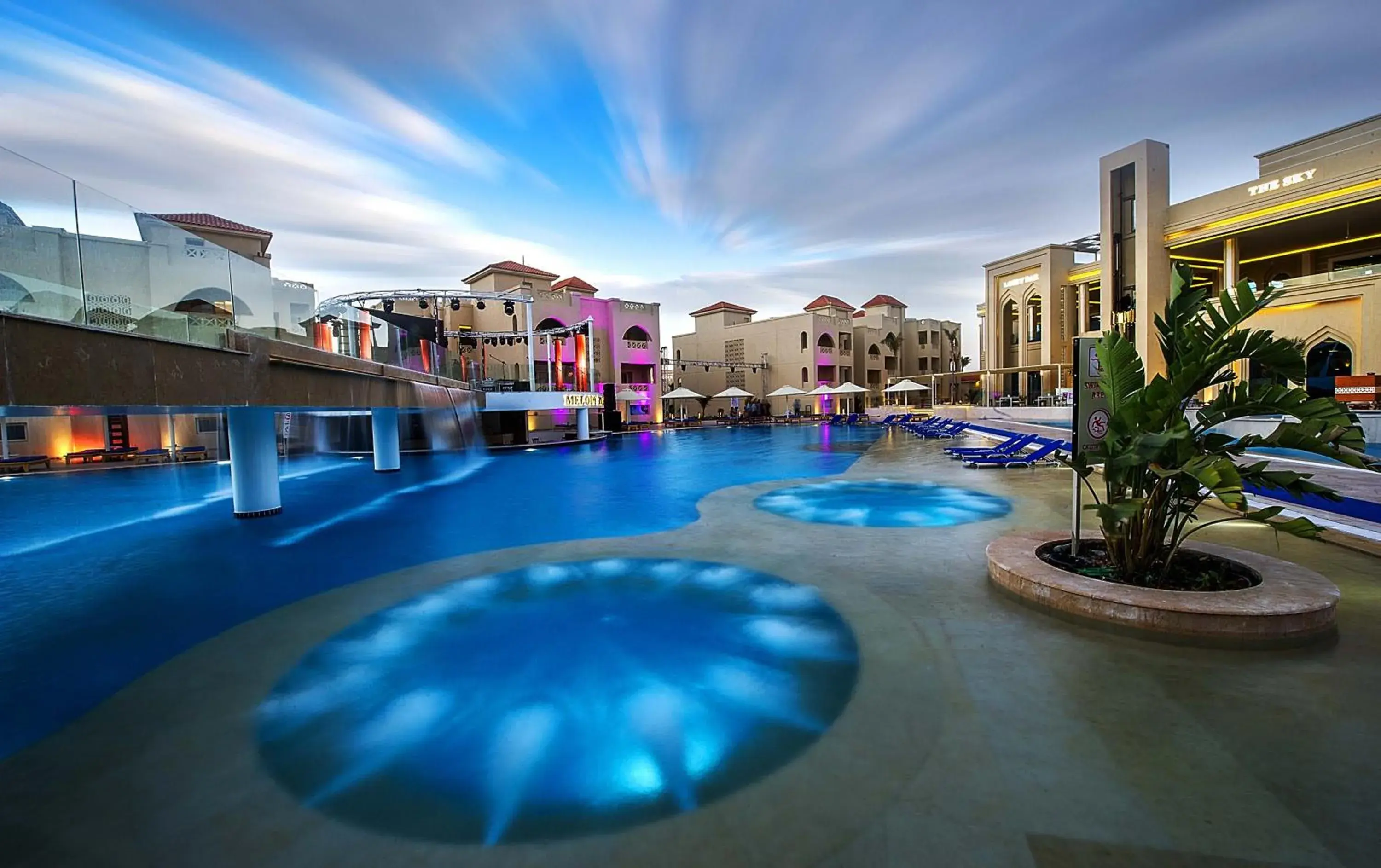 Pool view, Swimming Pool in Pickalbatros Aqua Blu Resort - Hurghada